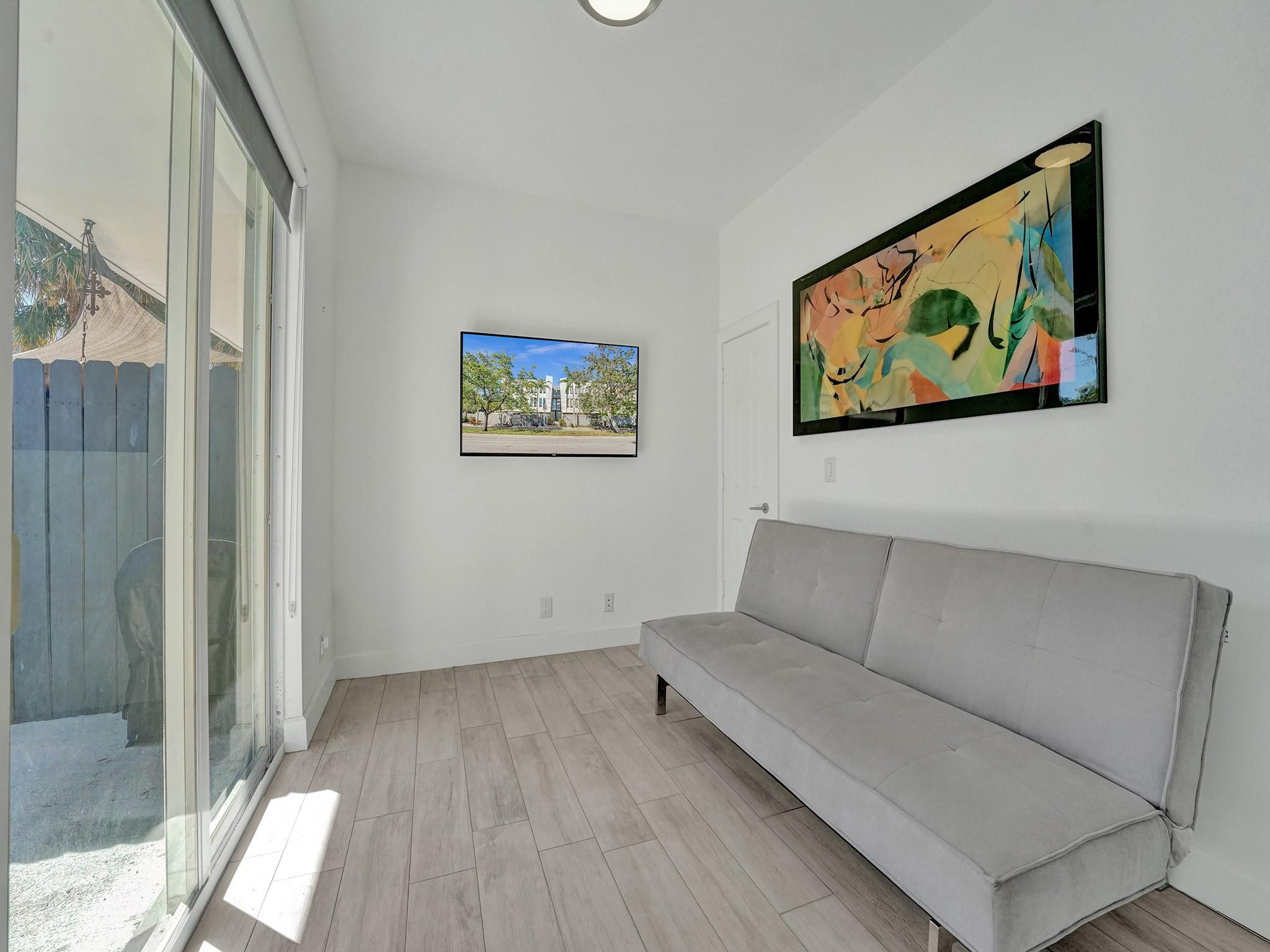 703 SE 16th Court 703