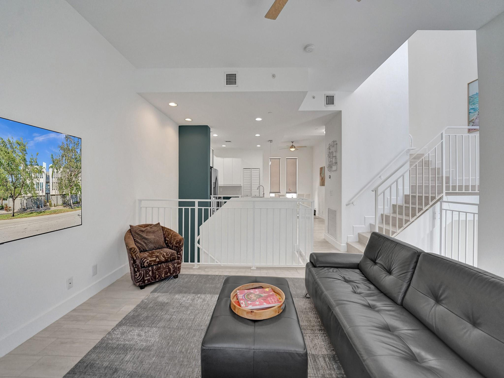 703 SE 16th Court 703