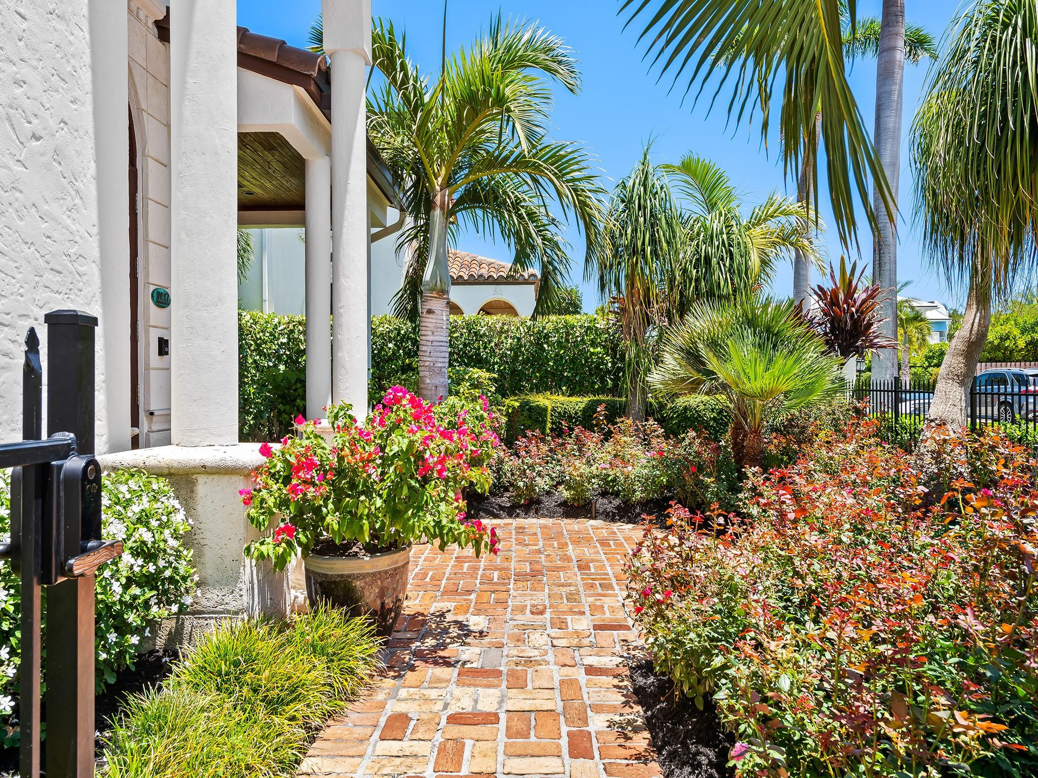 2617 Alamanda Court
