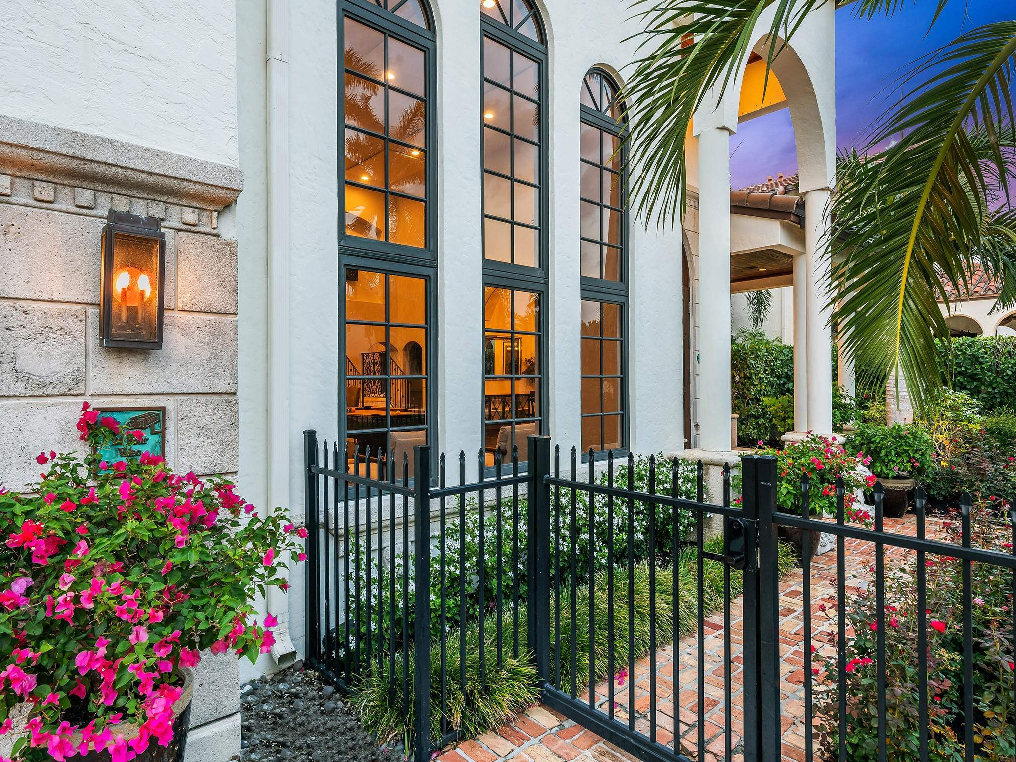 2617 Alamanda Court