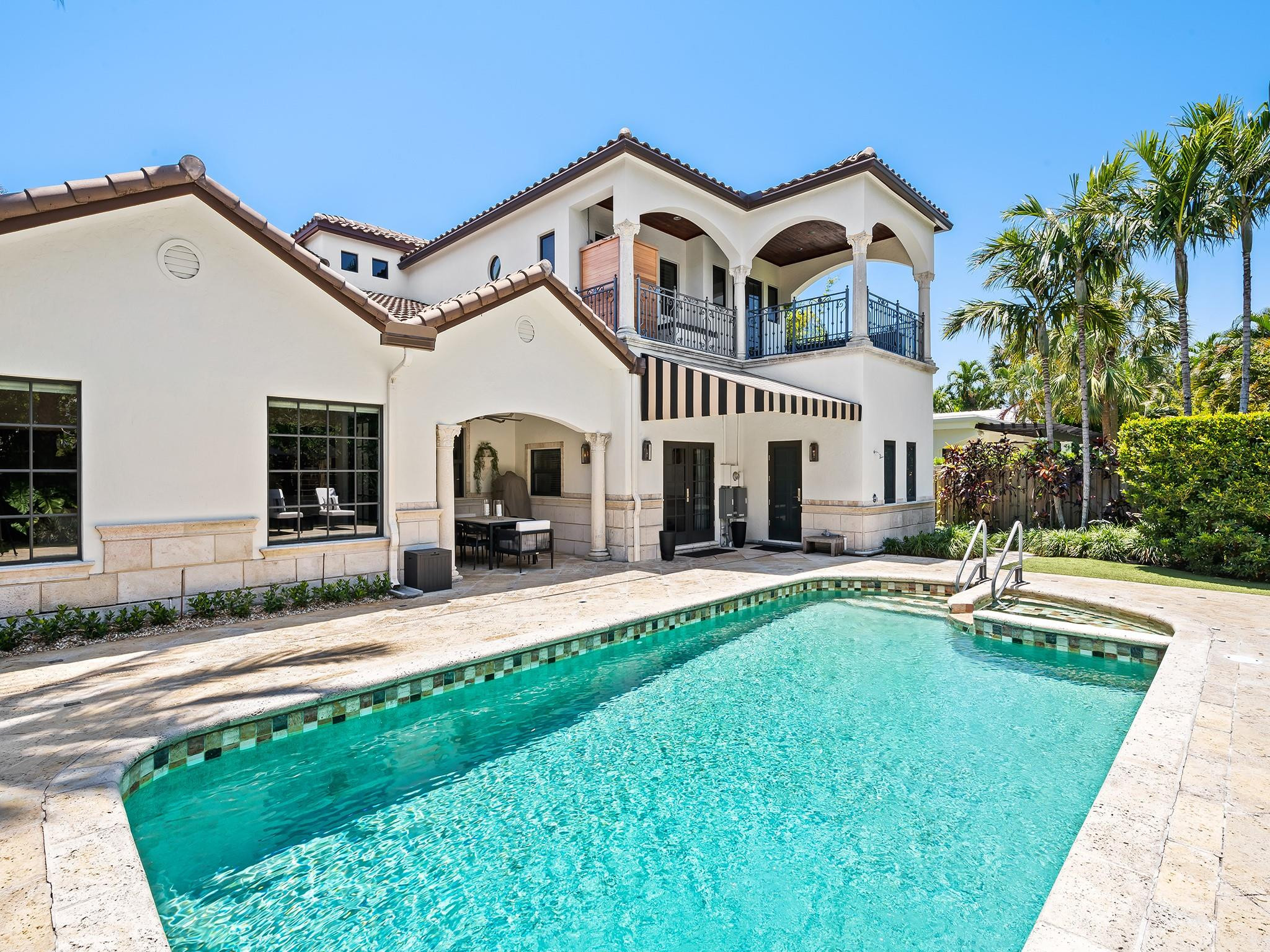 2617 Alamanda Court