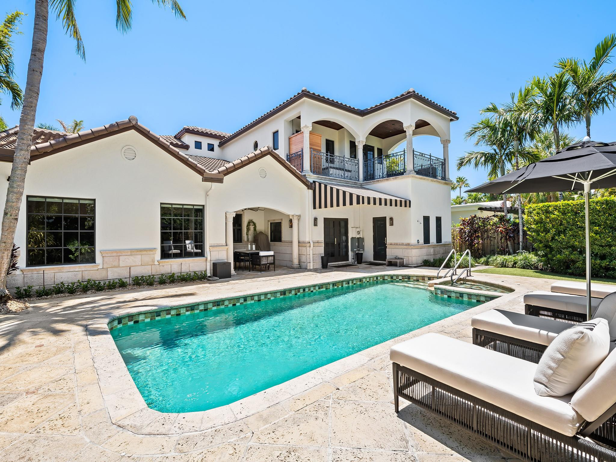 2617 Alamanda Court