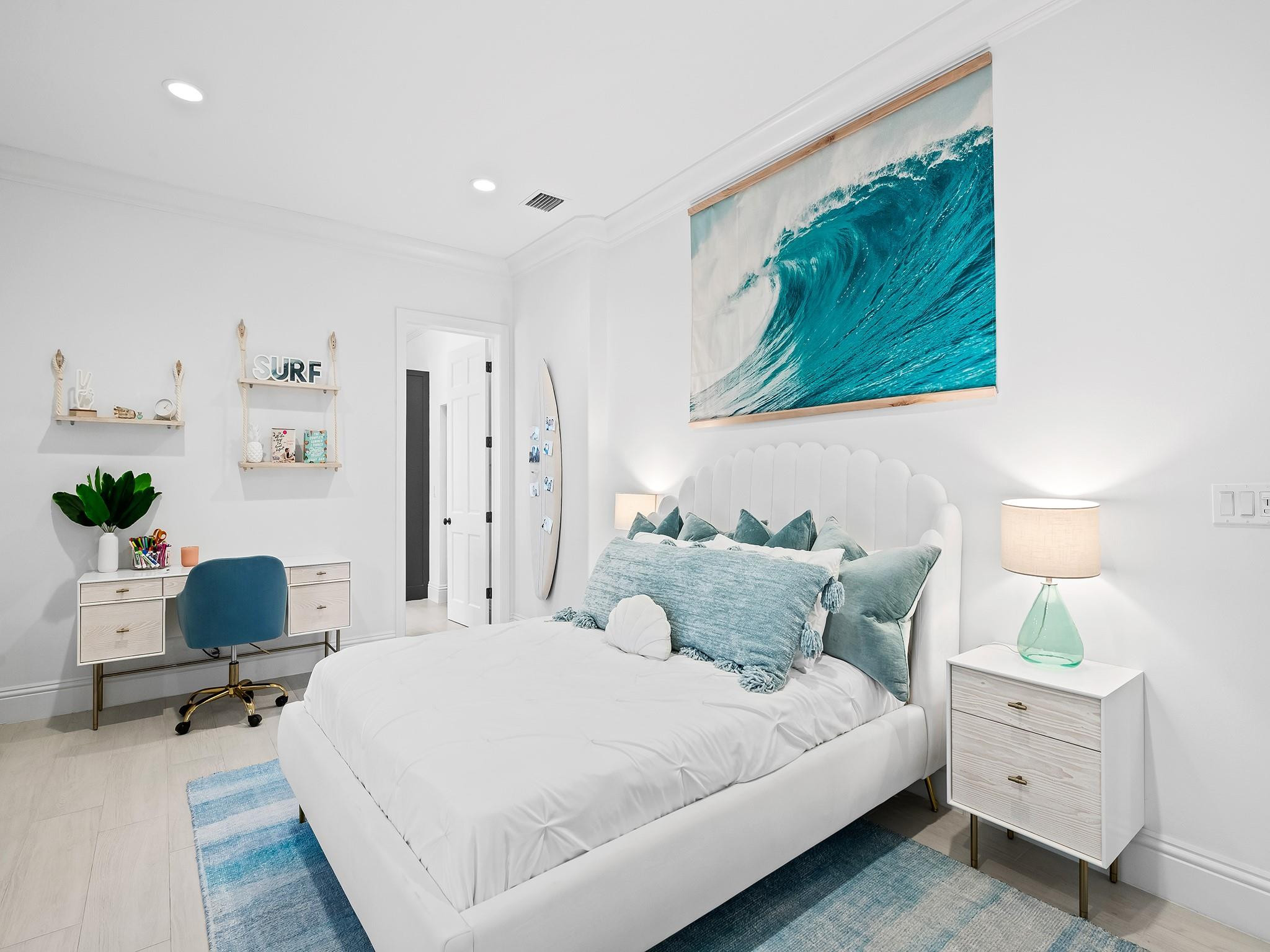 2617 Alamanda Court