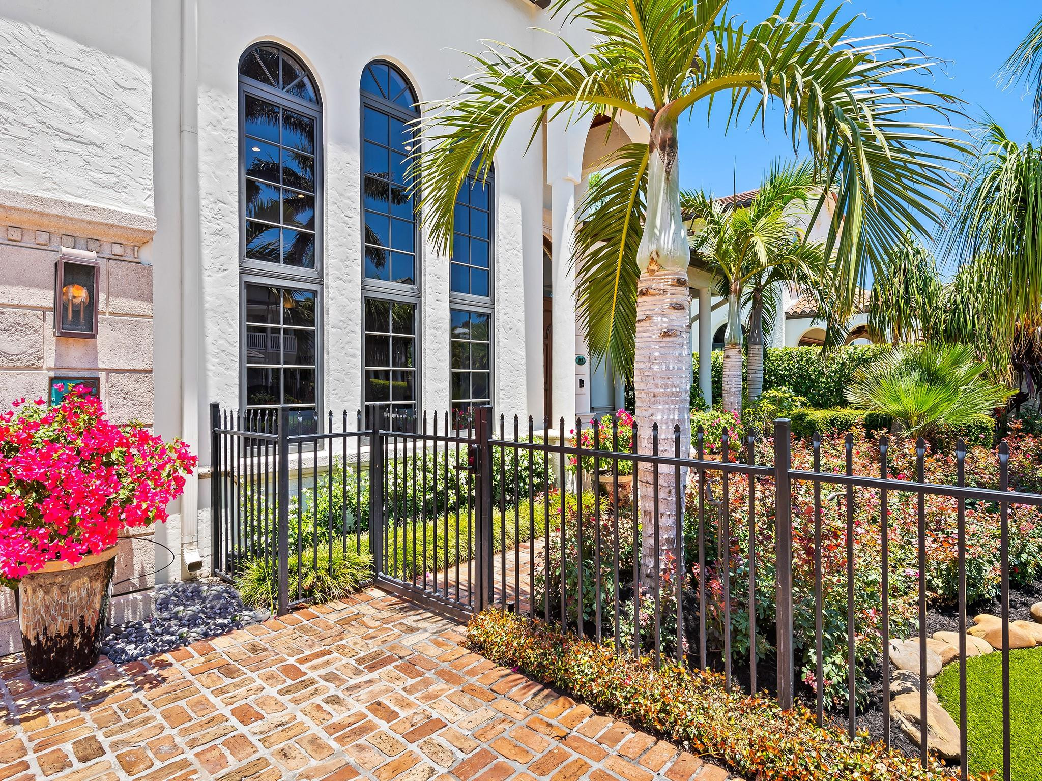 2617 Alamanda Court