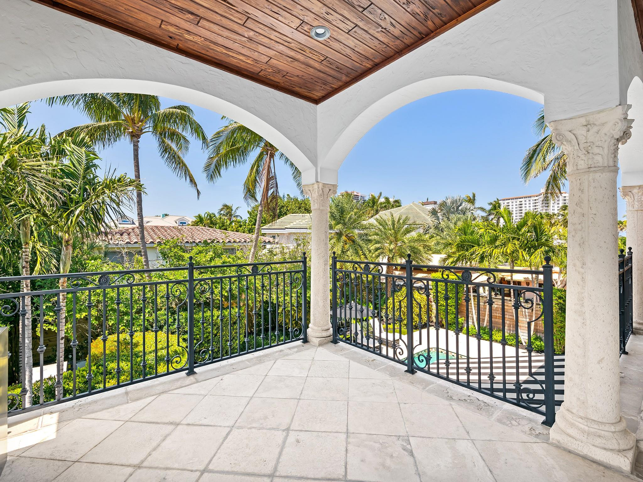 2617 Alamanda Court