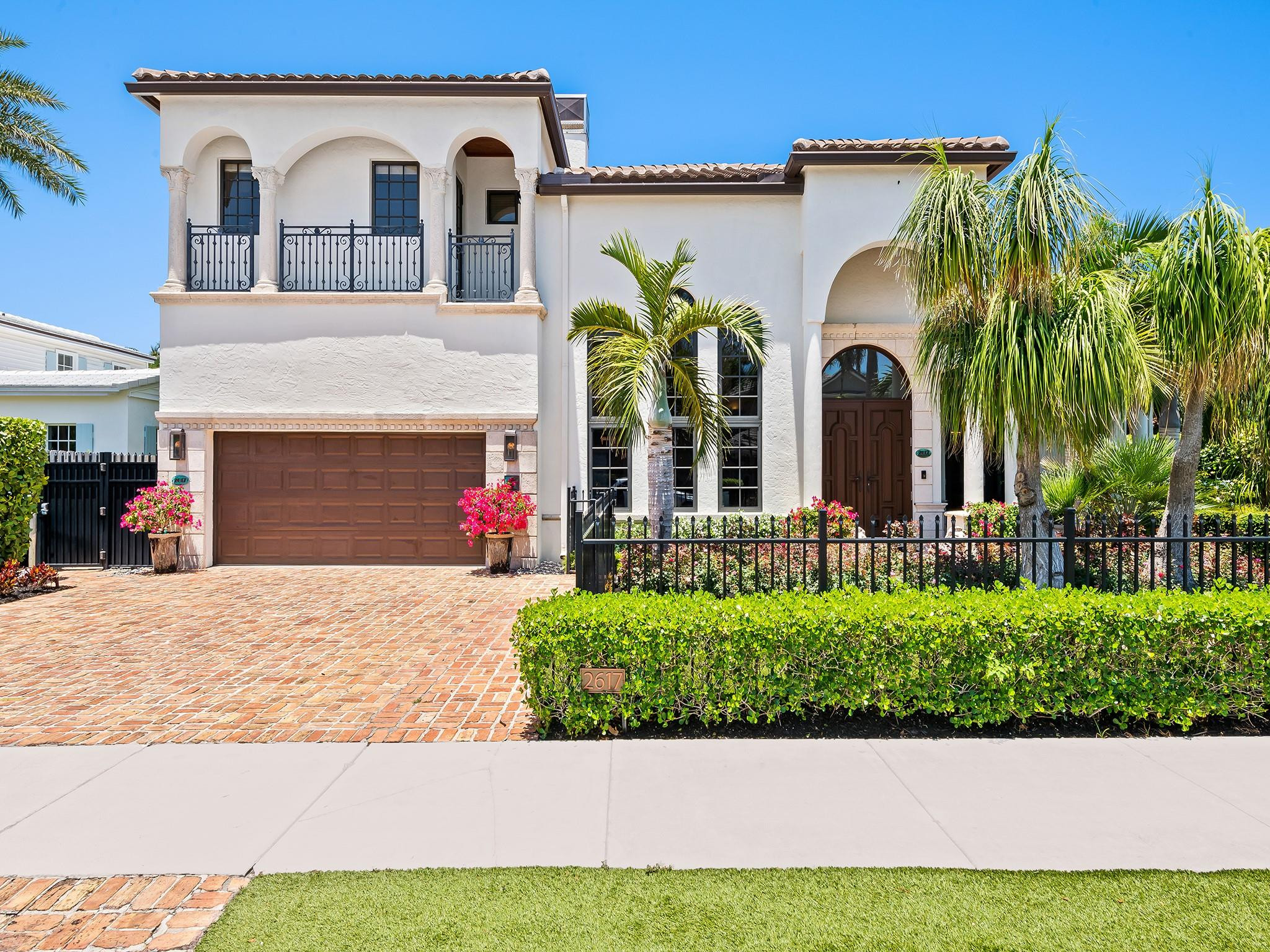 2617 Alamanda Court