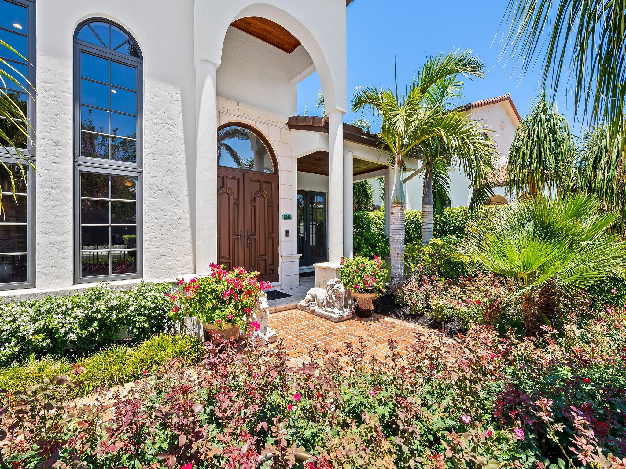 2617 Alamanda Court