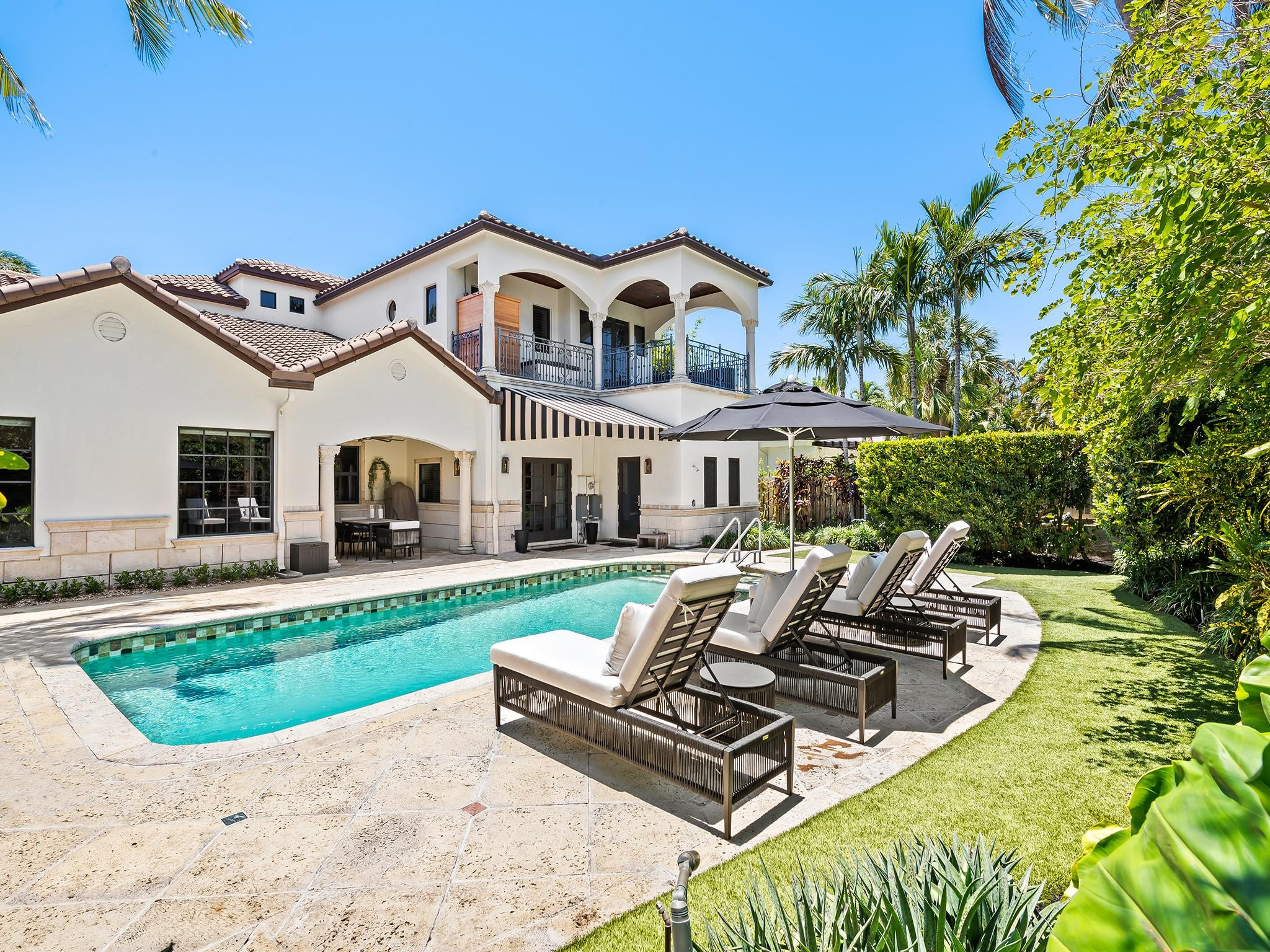 2617 Alamanda Court