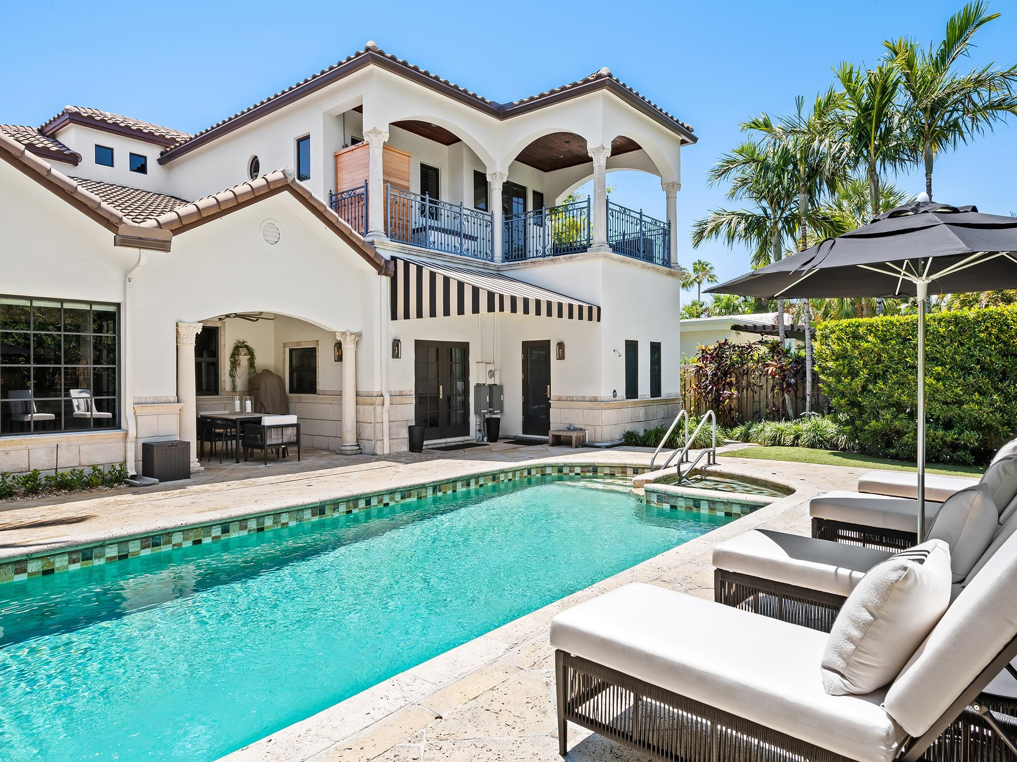 2617 Alamanda Court