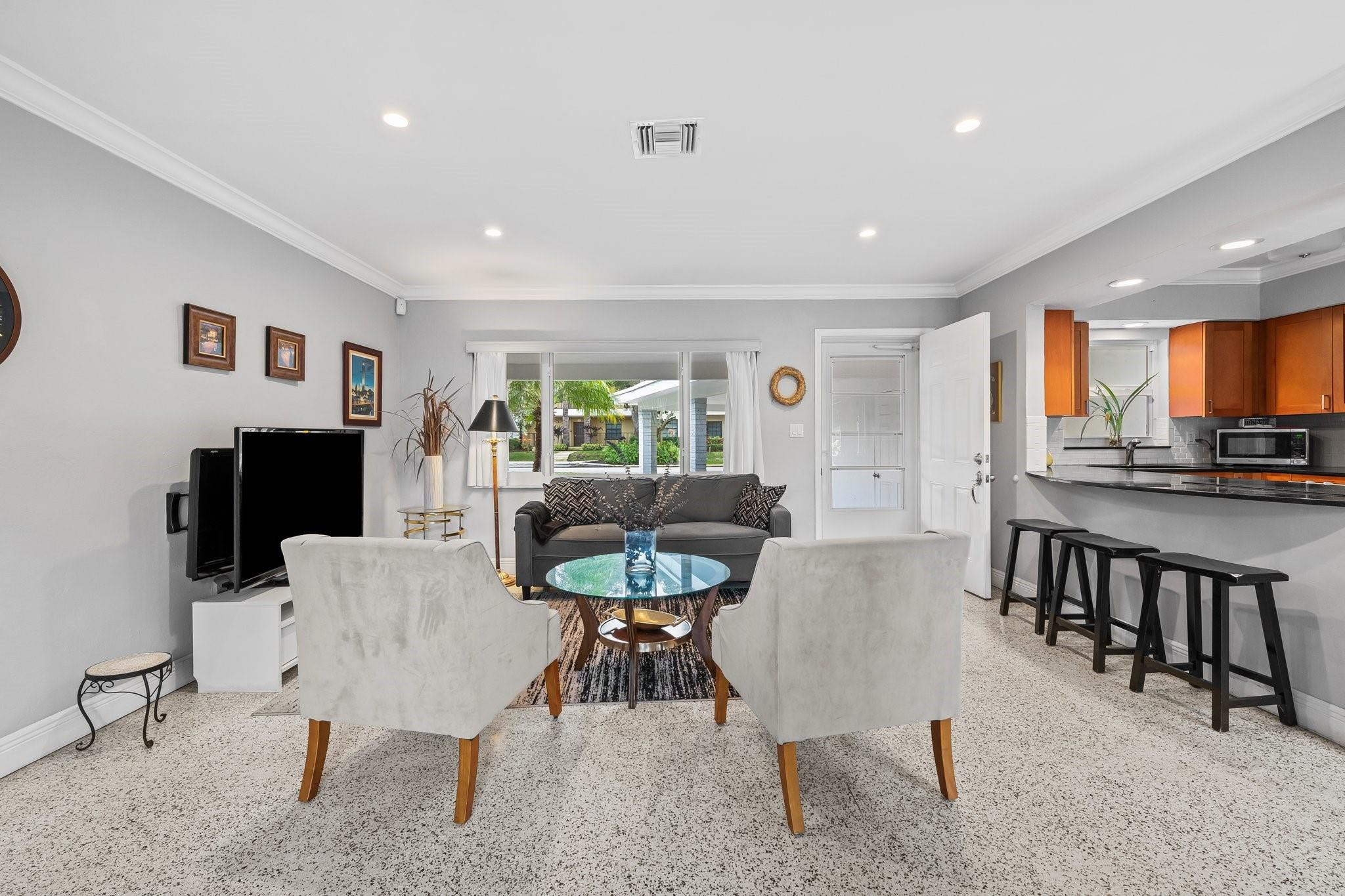 601 NE 14th Court