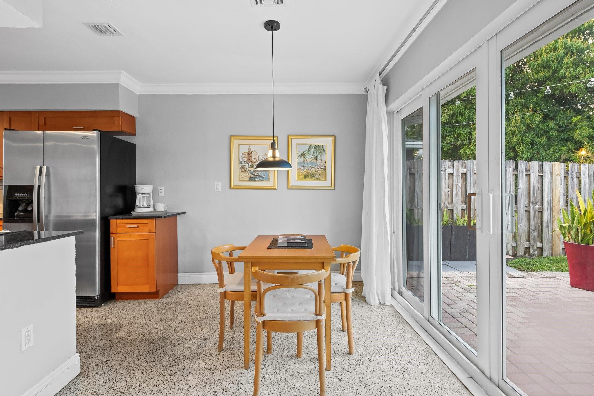 601 NE 14th Court