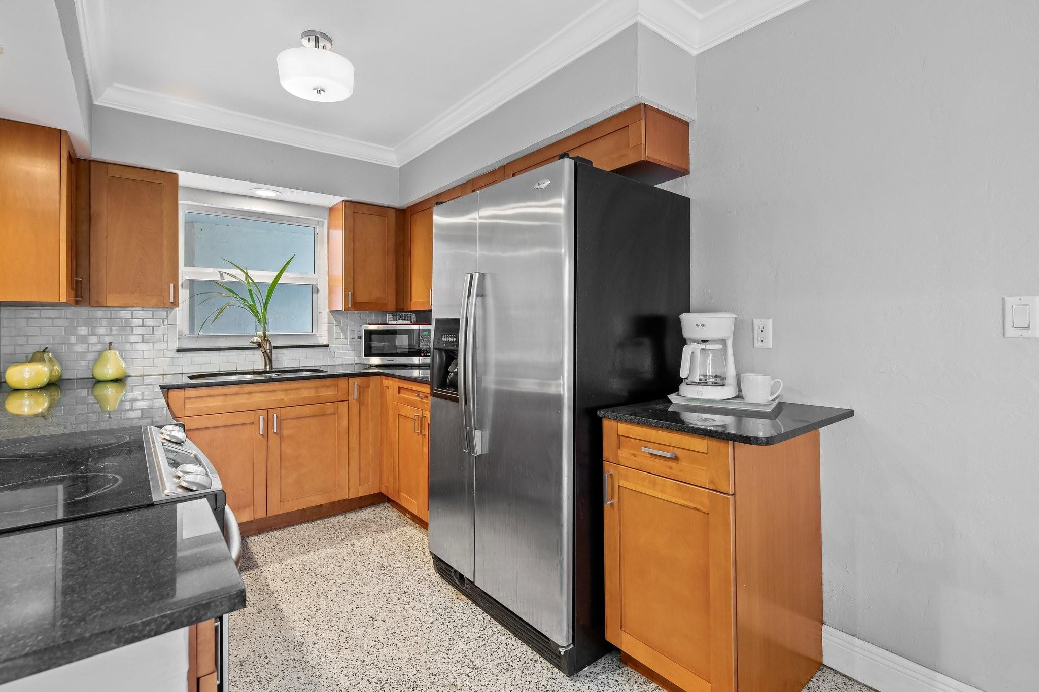 601 NE 14th Court