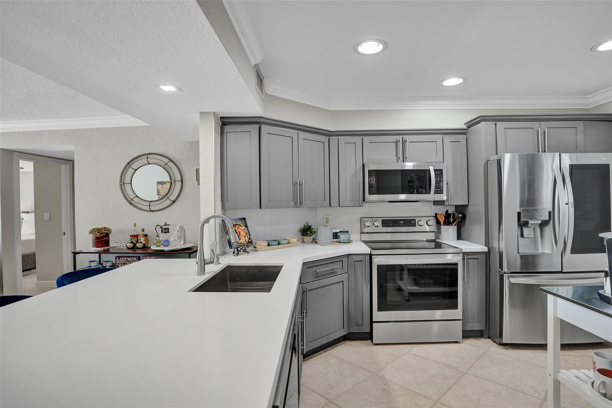 1501 E Broward Boulevard 704
