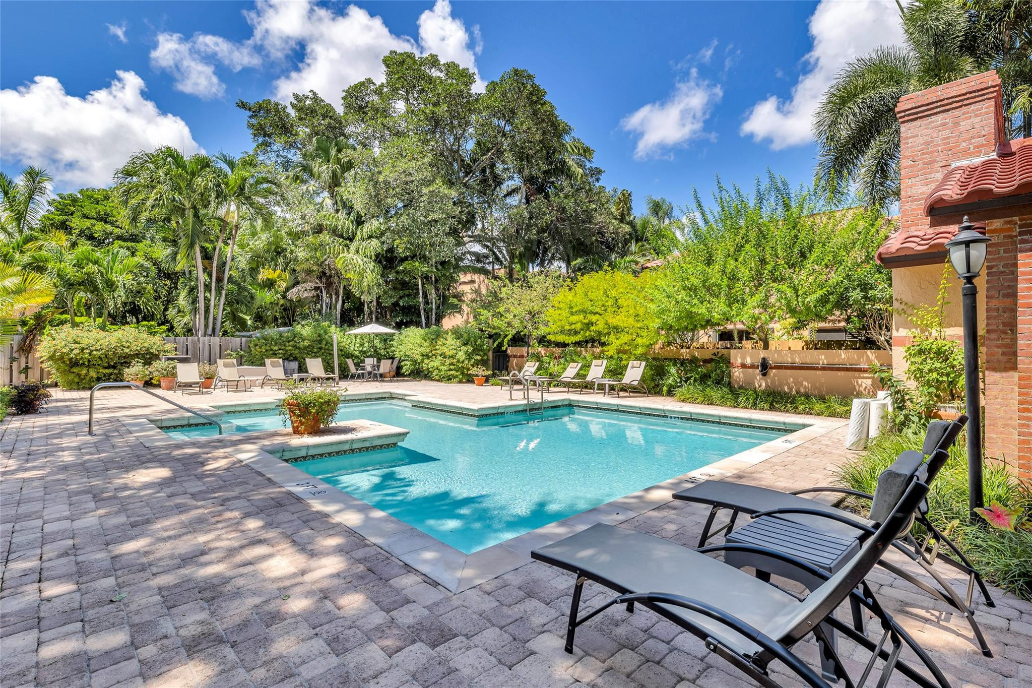 240 NE 17th Court 701
