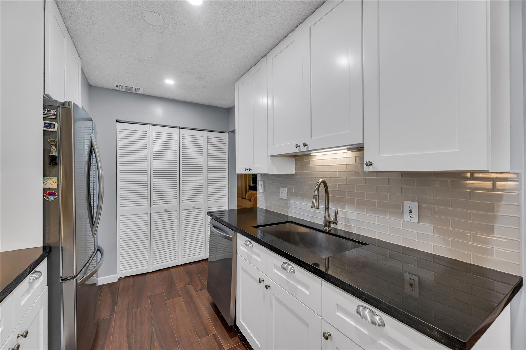 240 NE 17th Court 701