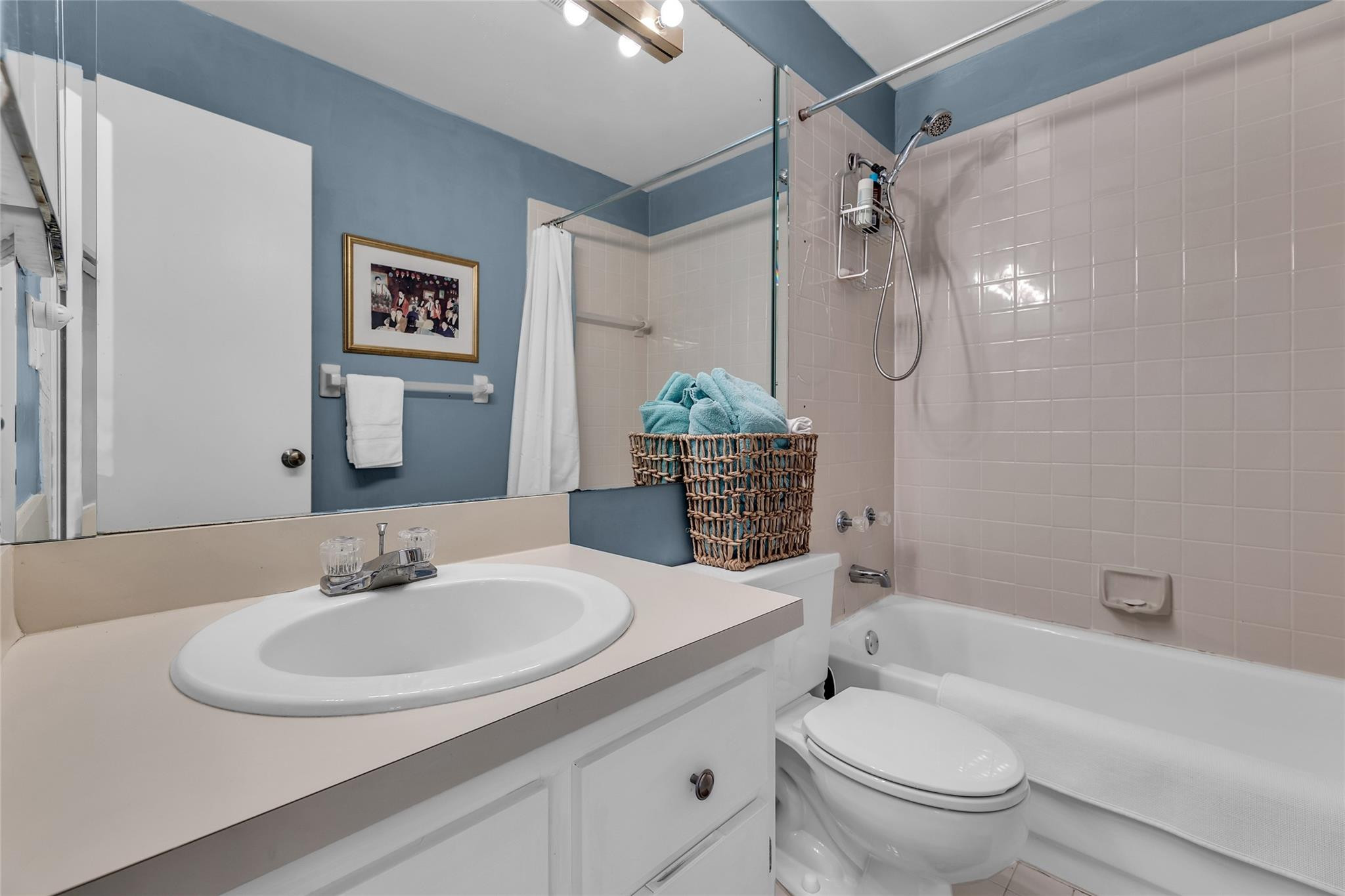240 NE 17th Court 701