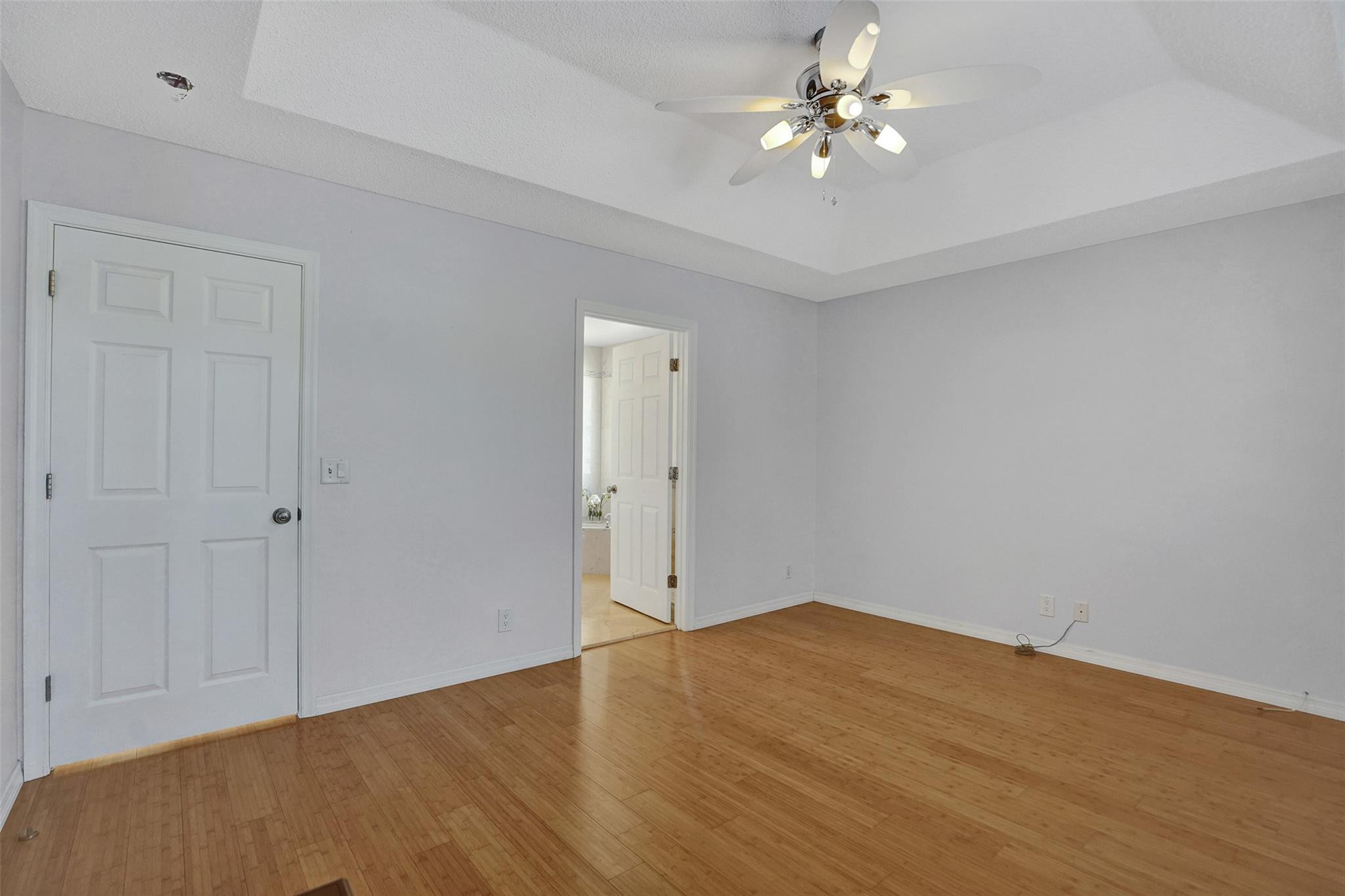 1242 Grant Court