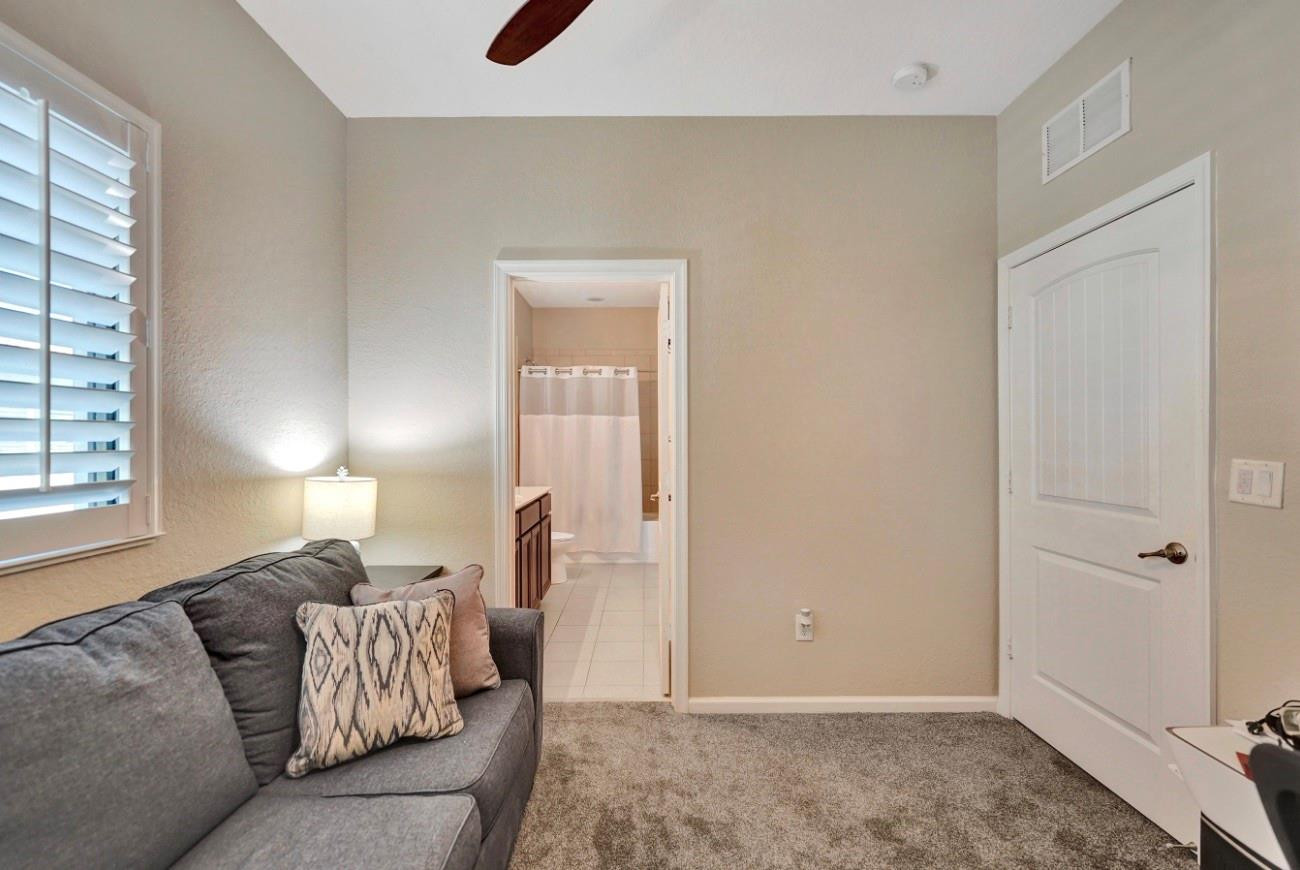 4210 N Dixie Highway 27