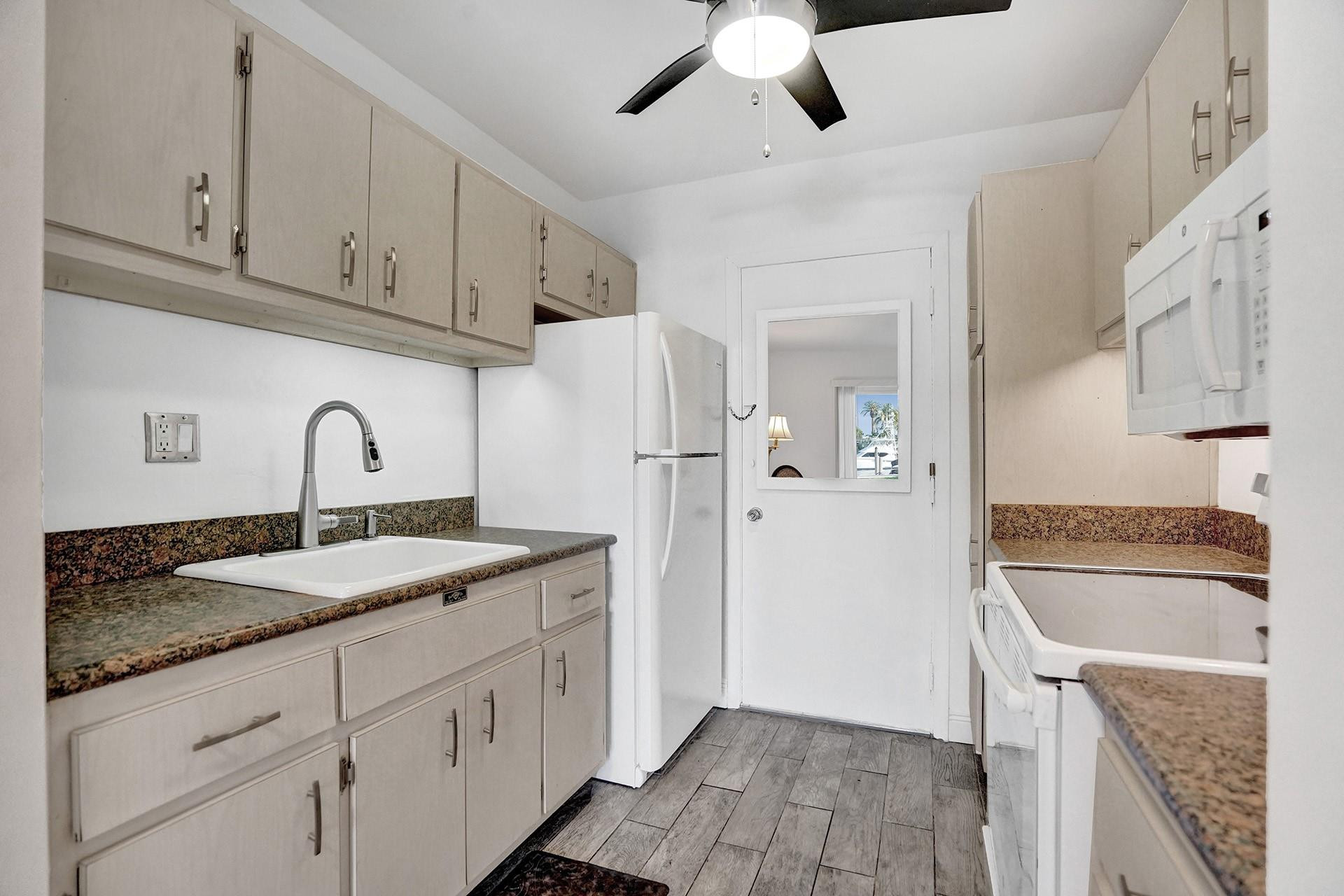 1475 SE 15th Street 111