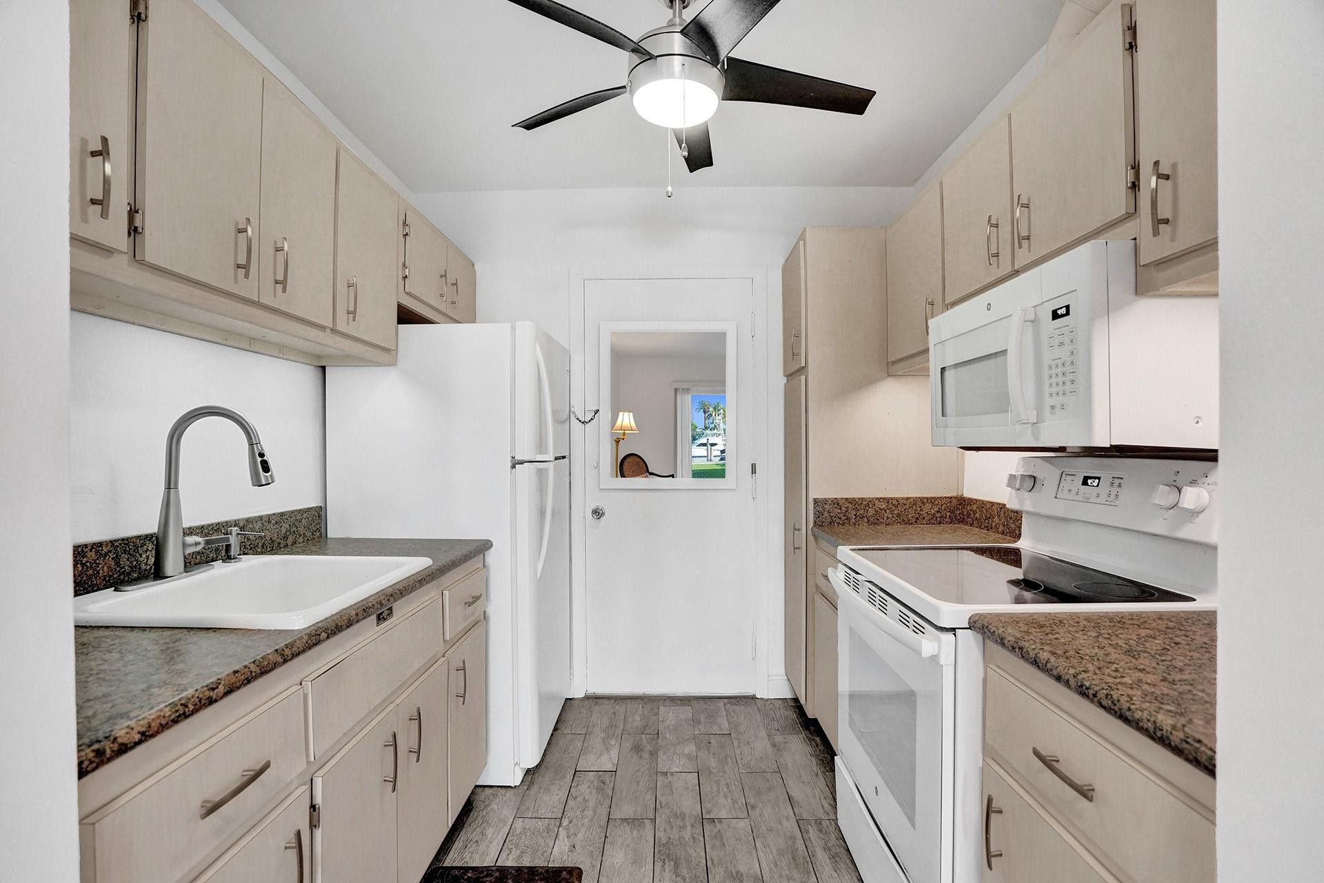 1475 SE 15th Street 111