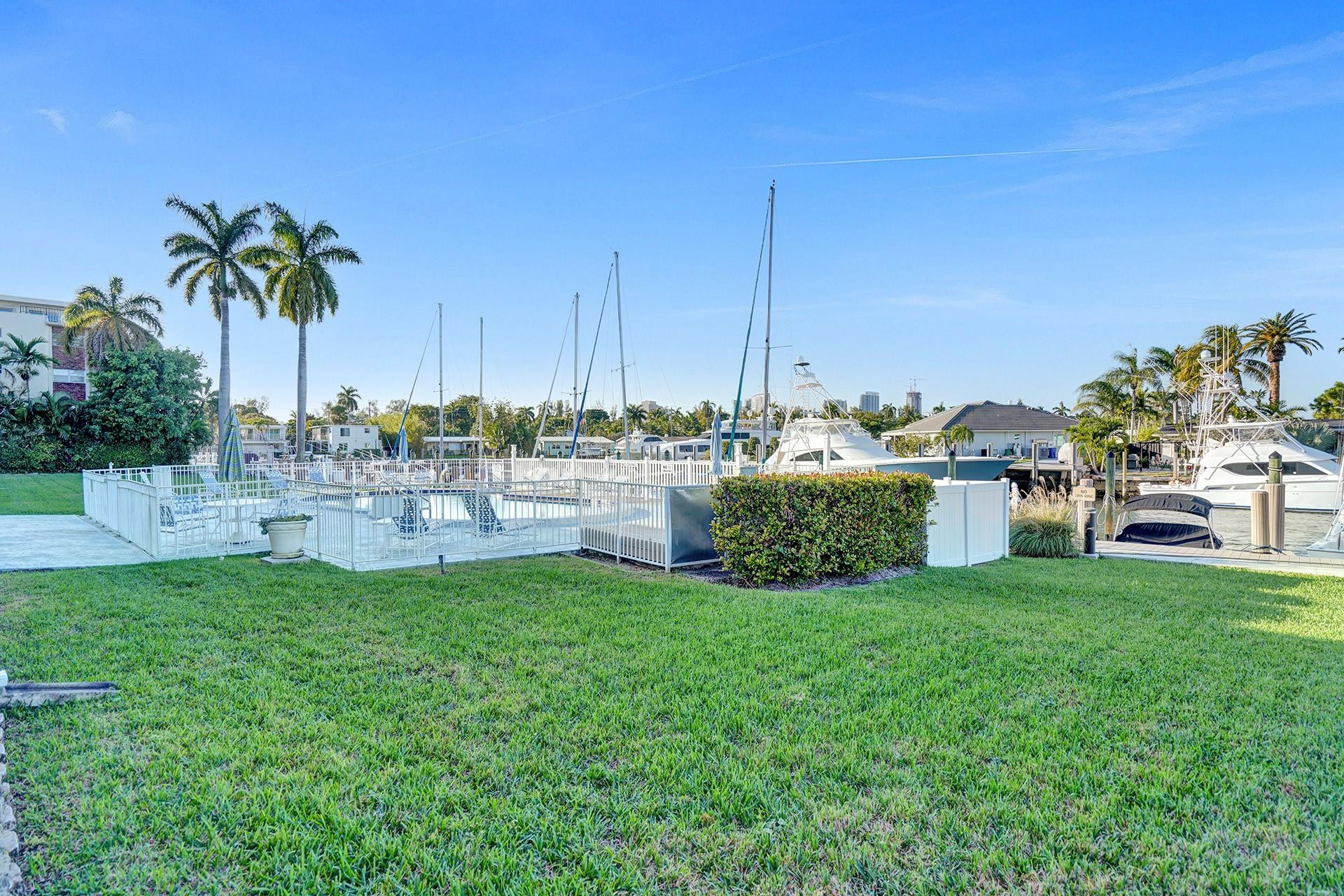 1475 SE 15th Street 111