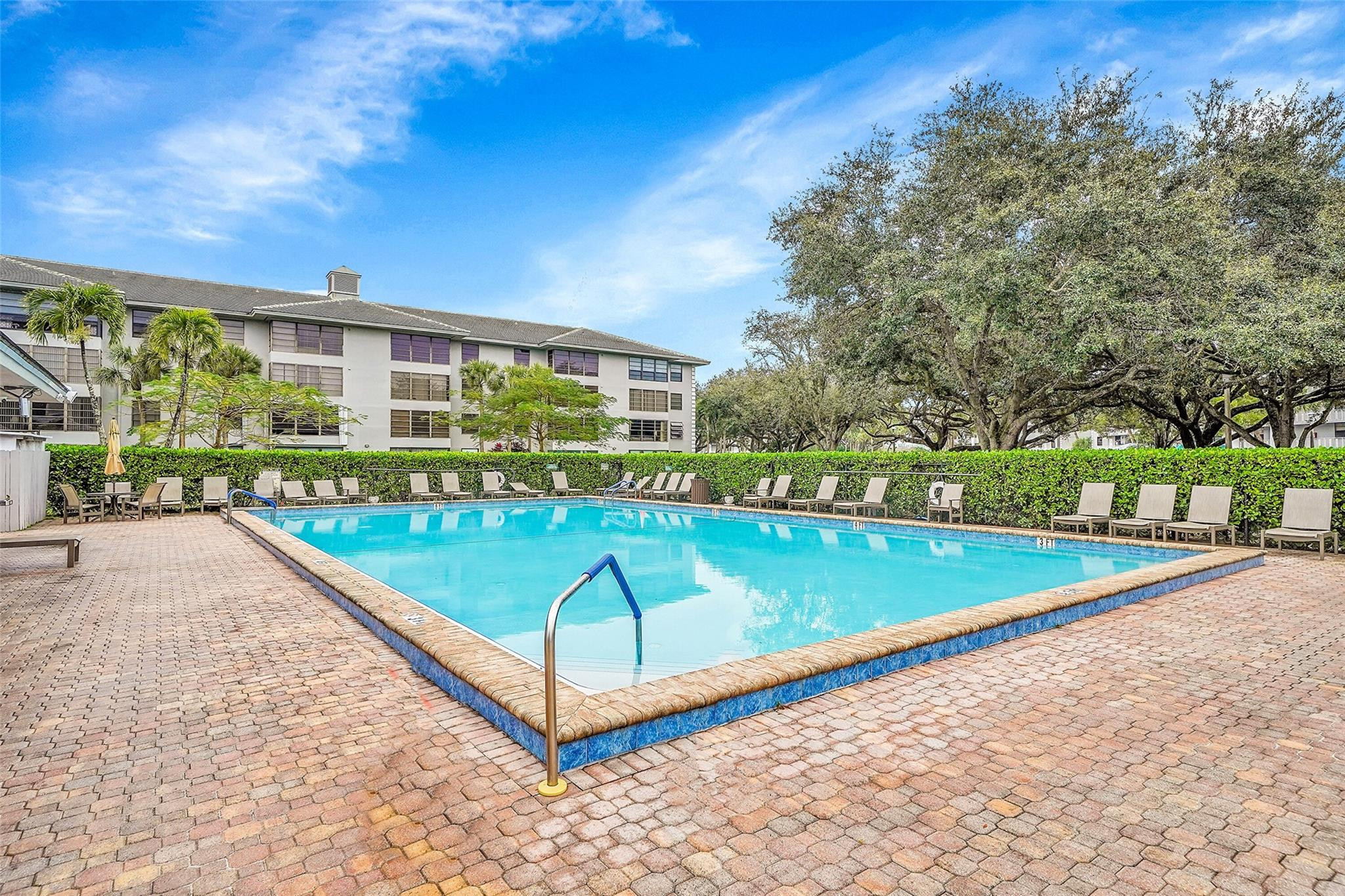 1502 Whitehall Drive 101