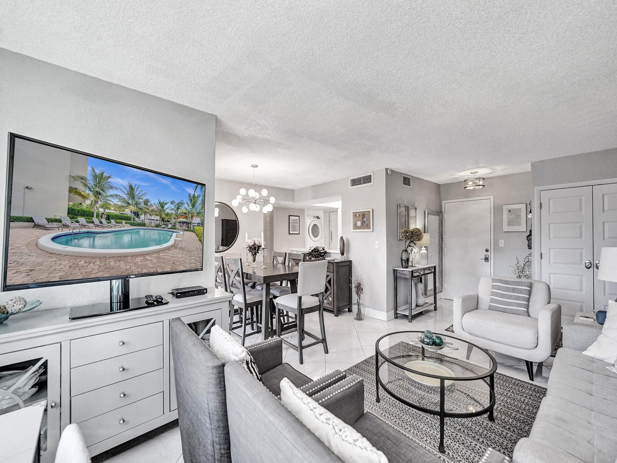 1600 SE 15th Street 212