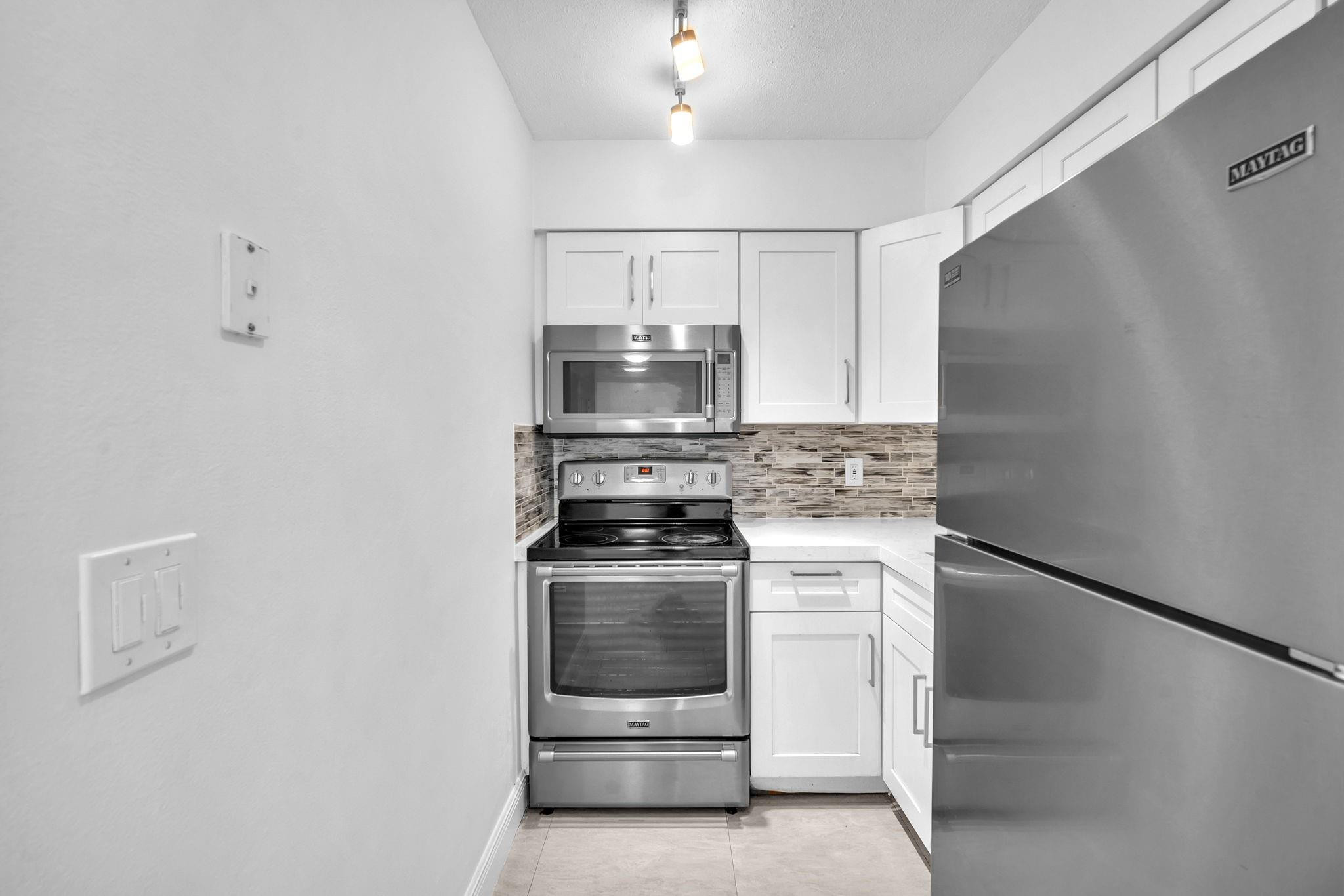 1101 NE 18th Avenue 4
