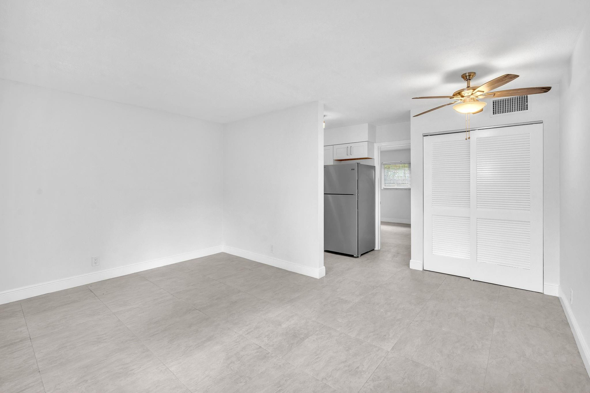 1101 NE 18th Avenue 4