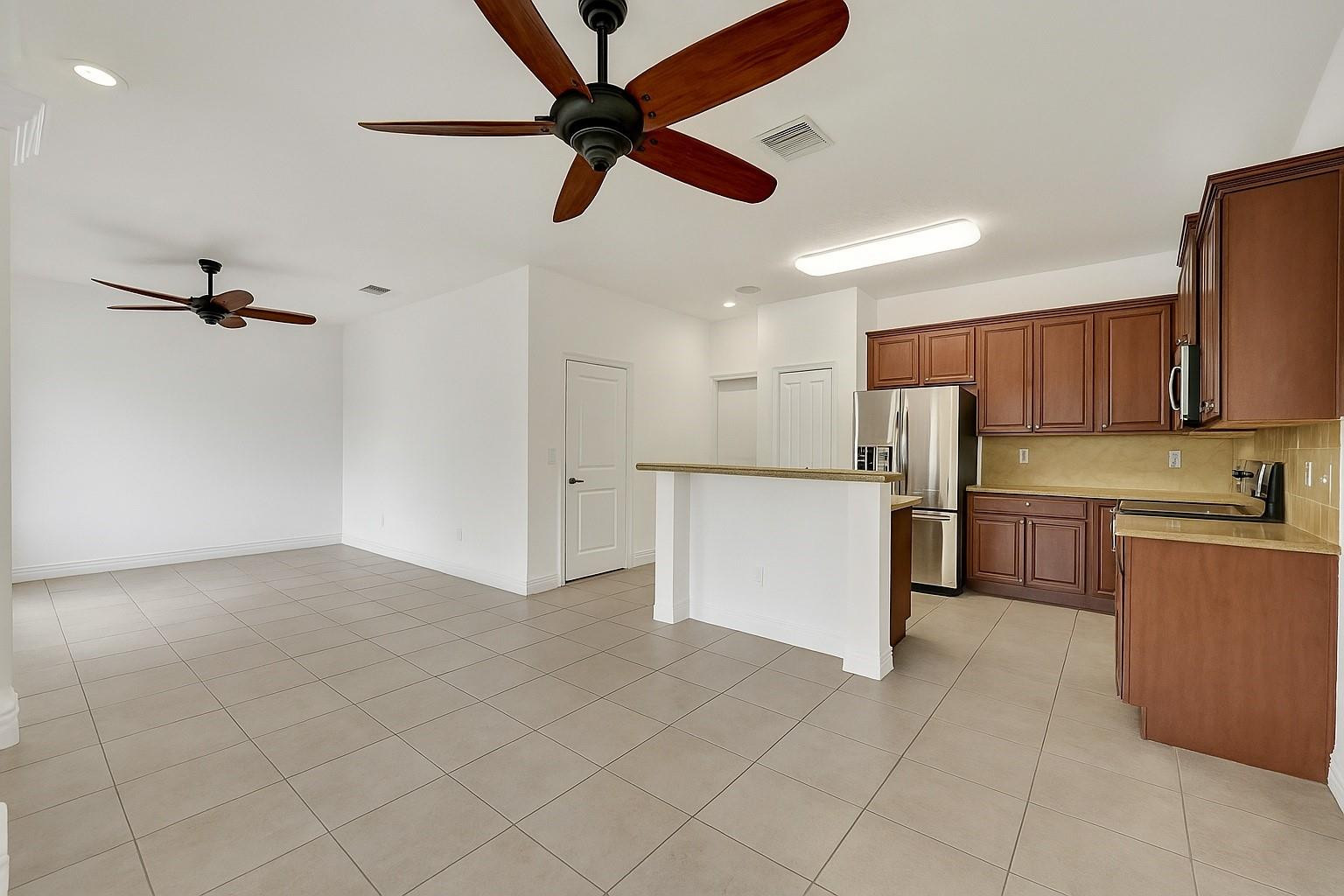 152 SW 7th Court