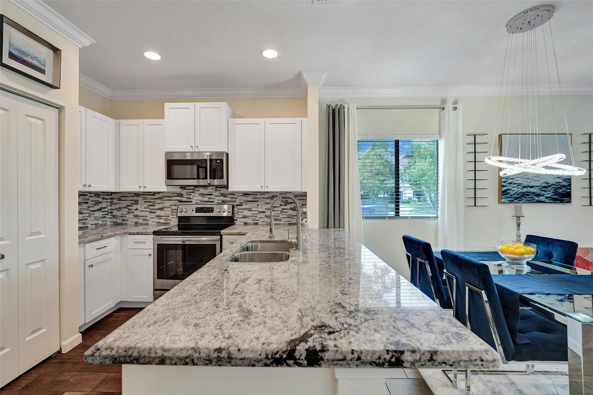 4236 N Dixie Highway 126