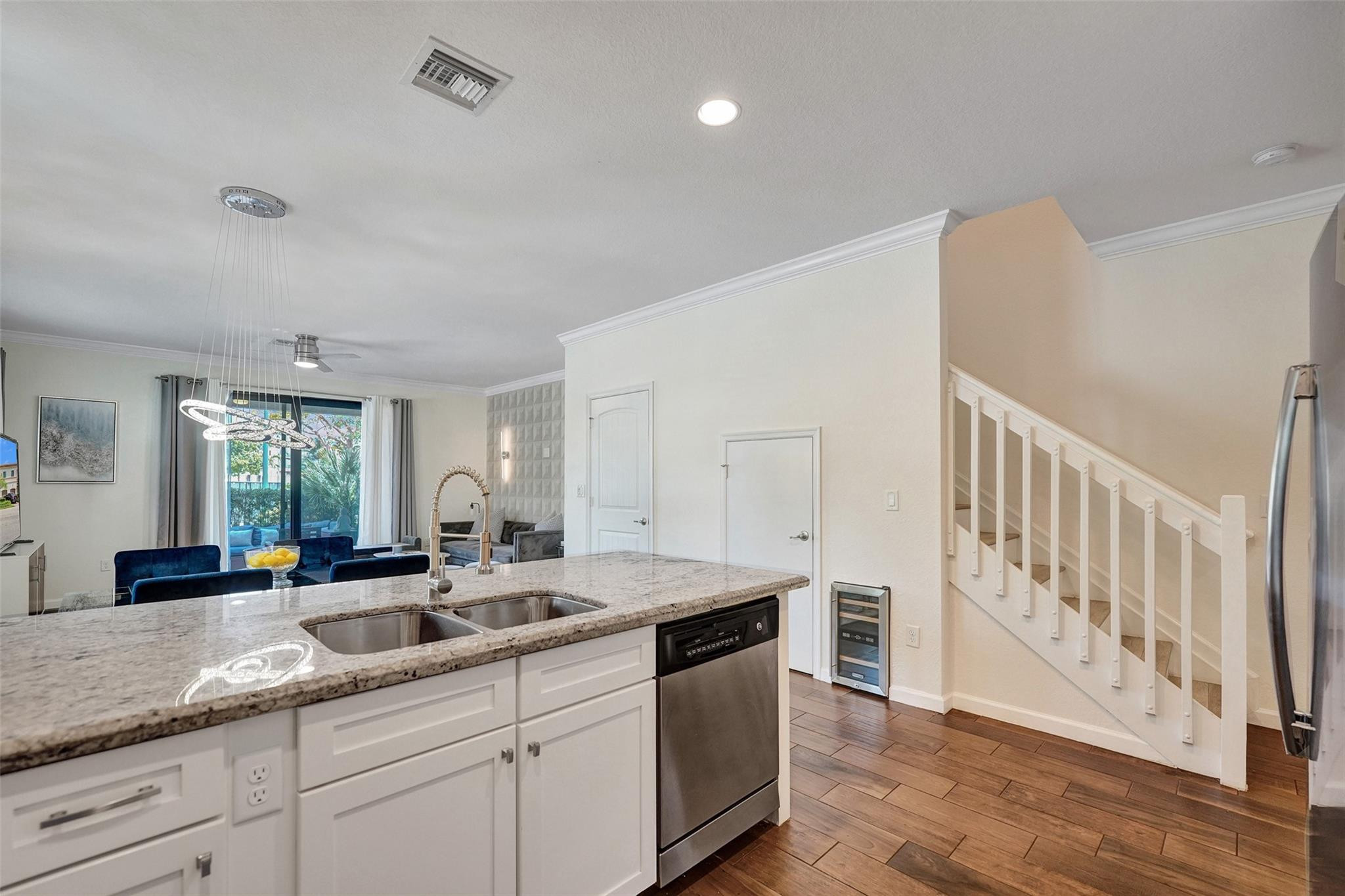 4236 N Dixie Highway 126