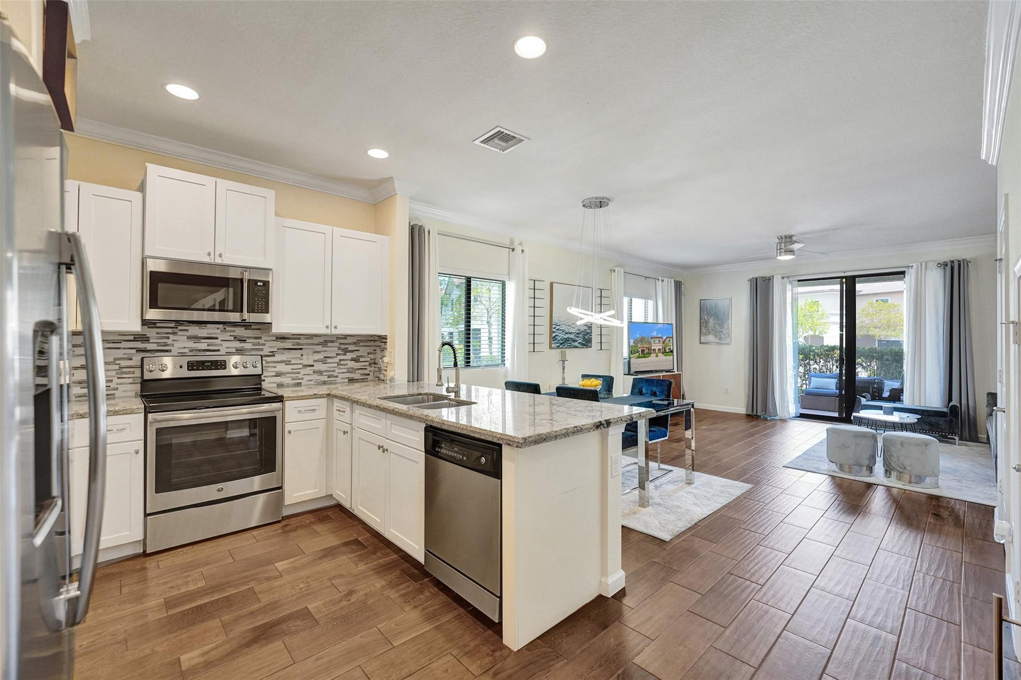 4236 N Dixie Highway 126