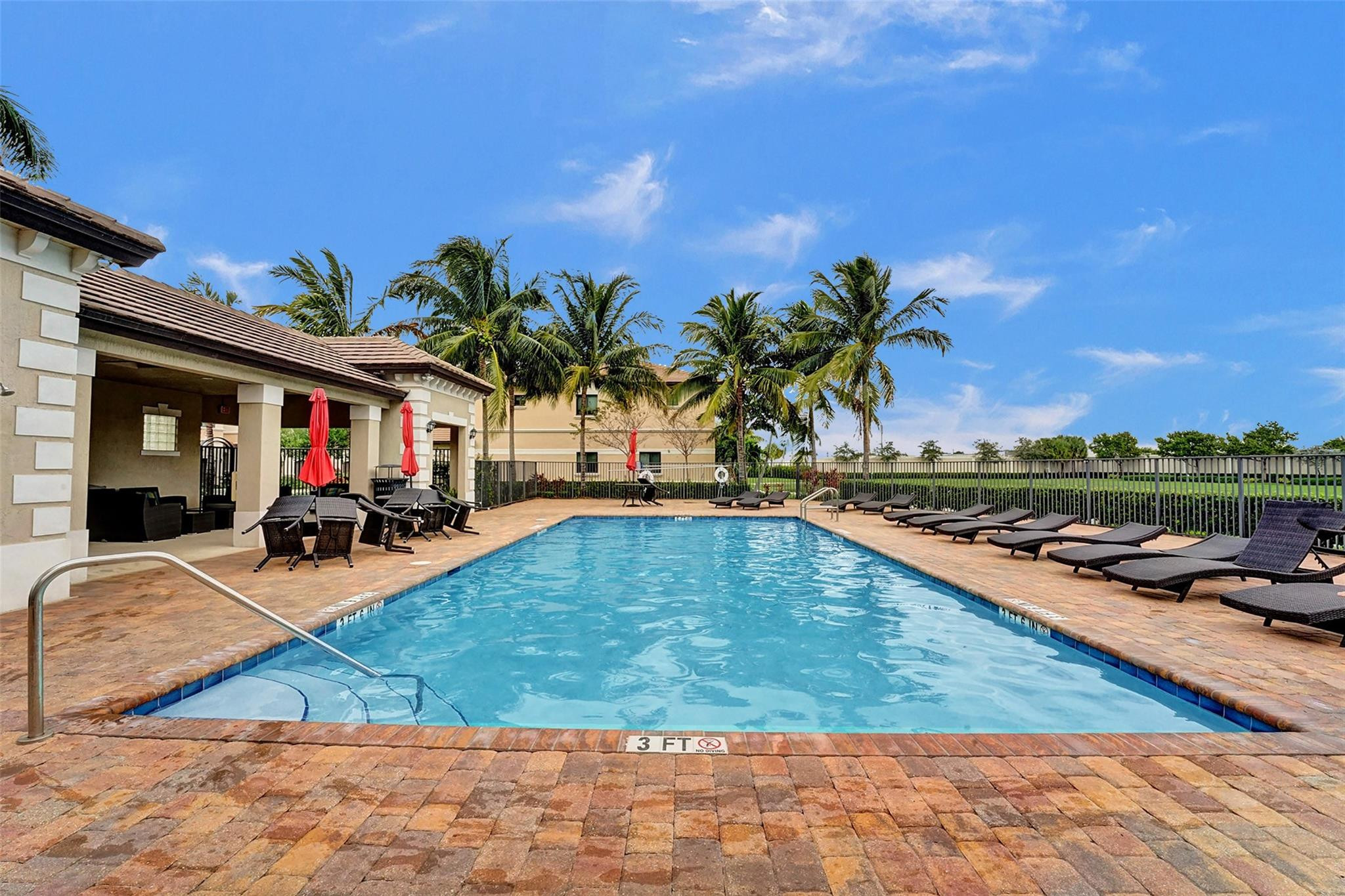 4236 N Dixie Highway 126