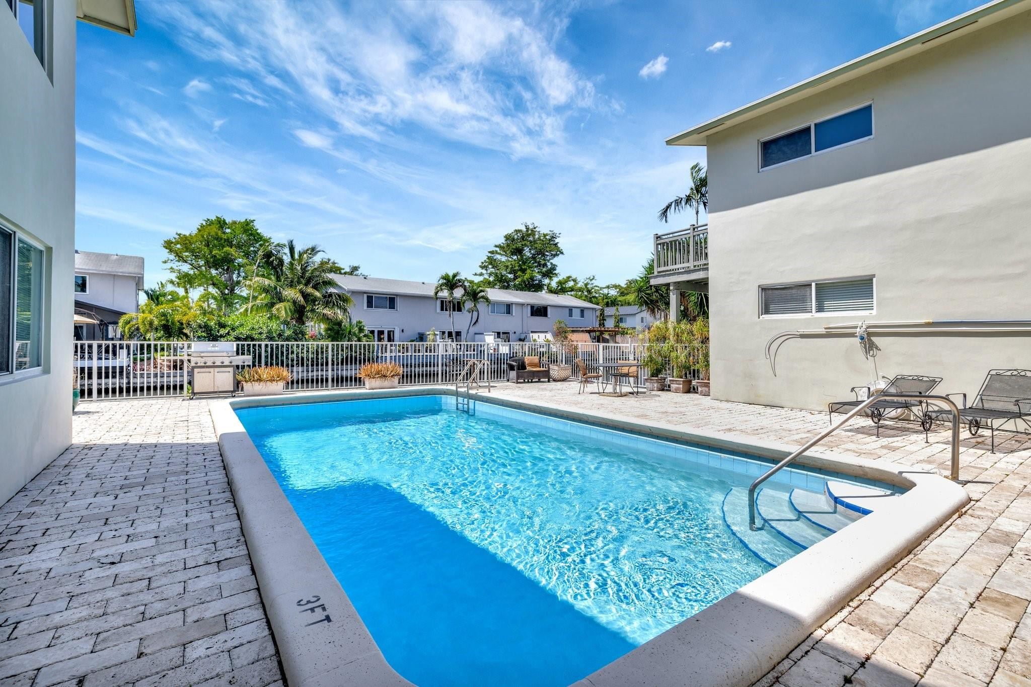 578 NE 20th Street 7-E