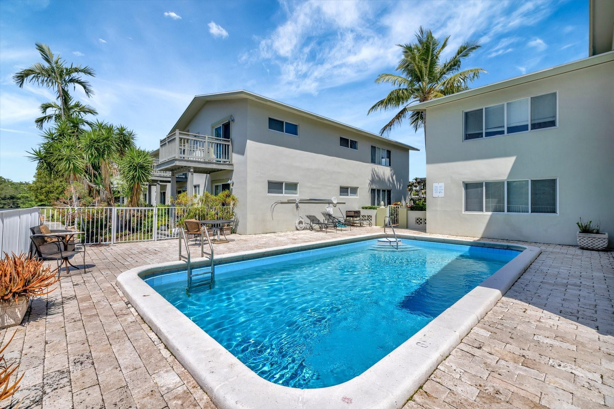 578 NE 20th Street 7-E