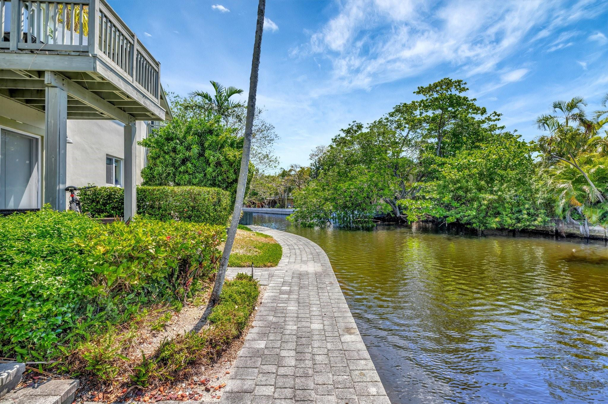578 NE 20th Street 7-E