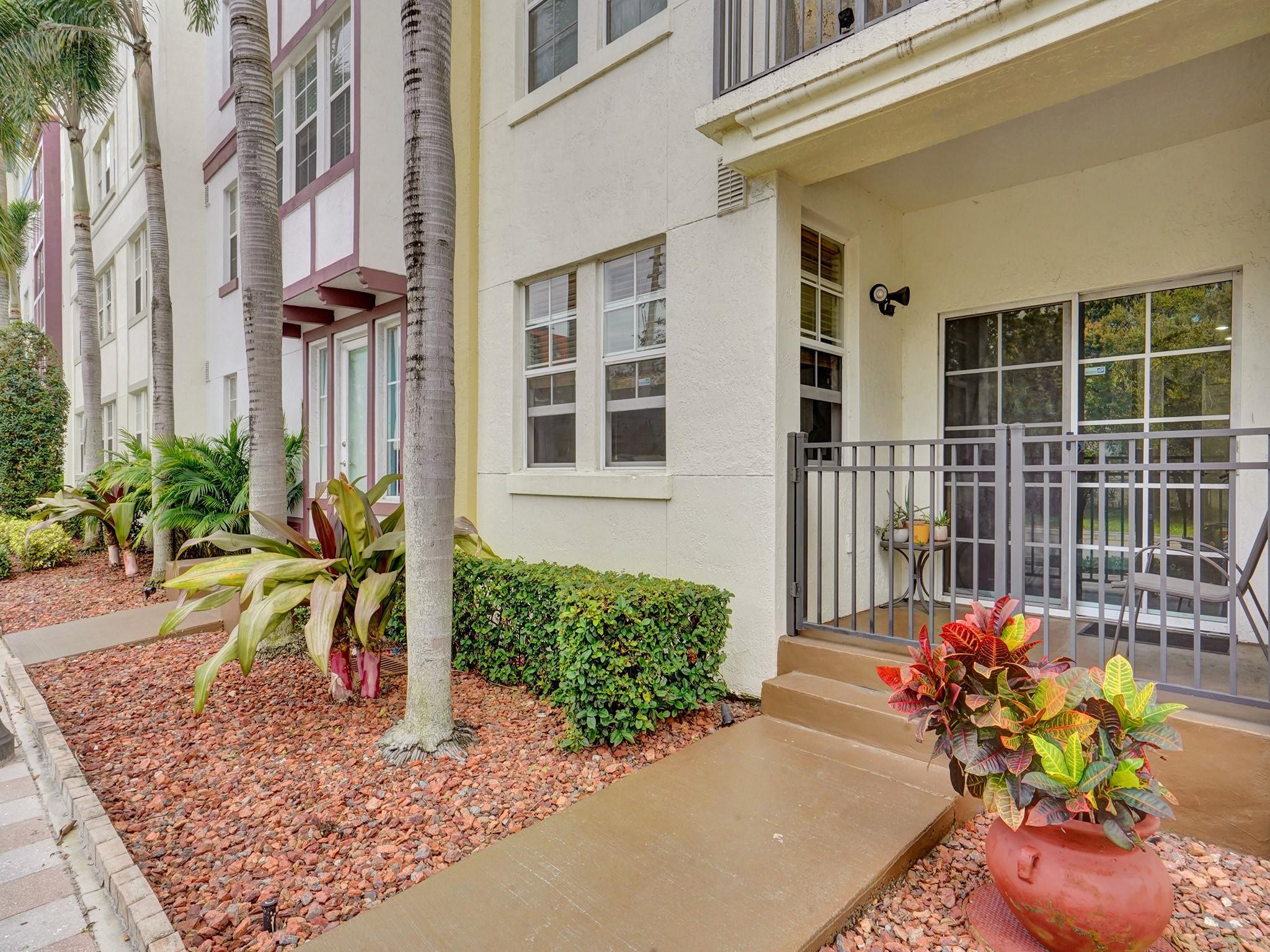 533 NE 3rd Avenue 126