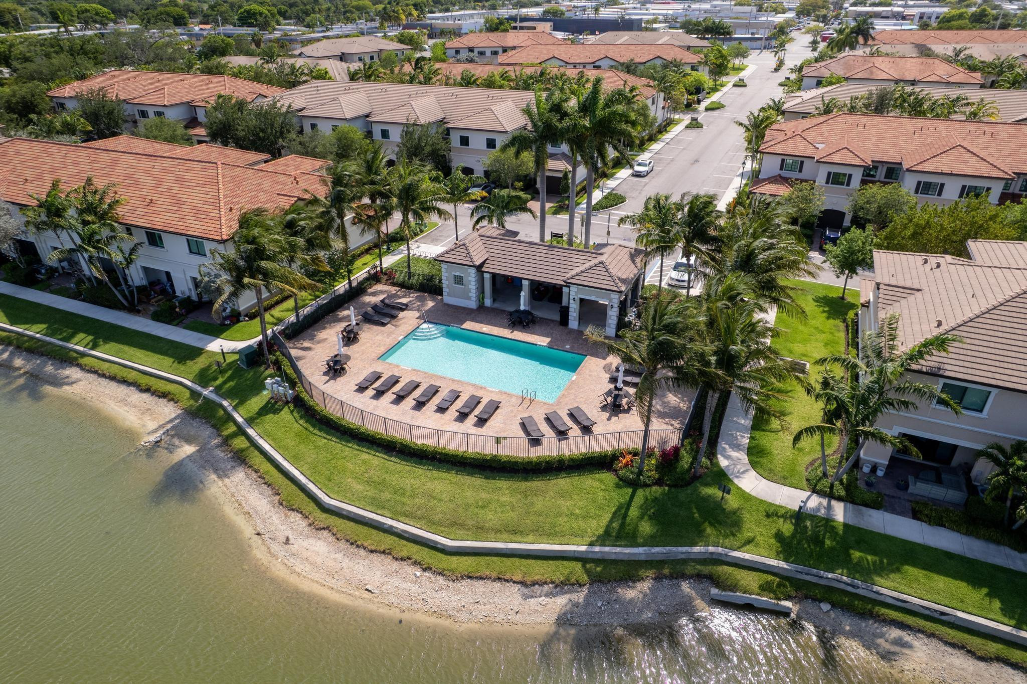 4228 N Dixie Highway 108