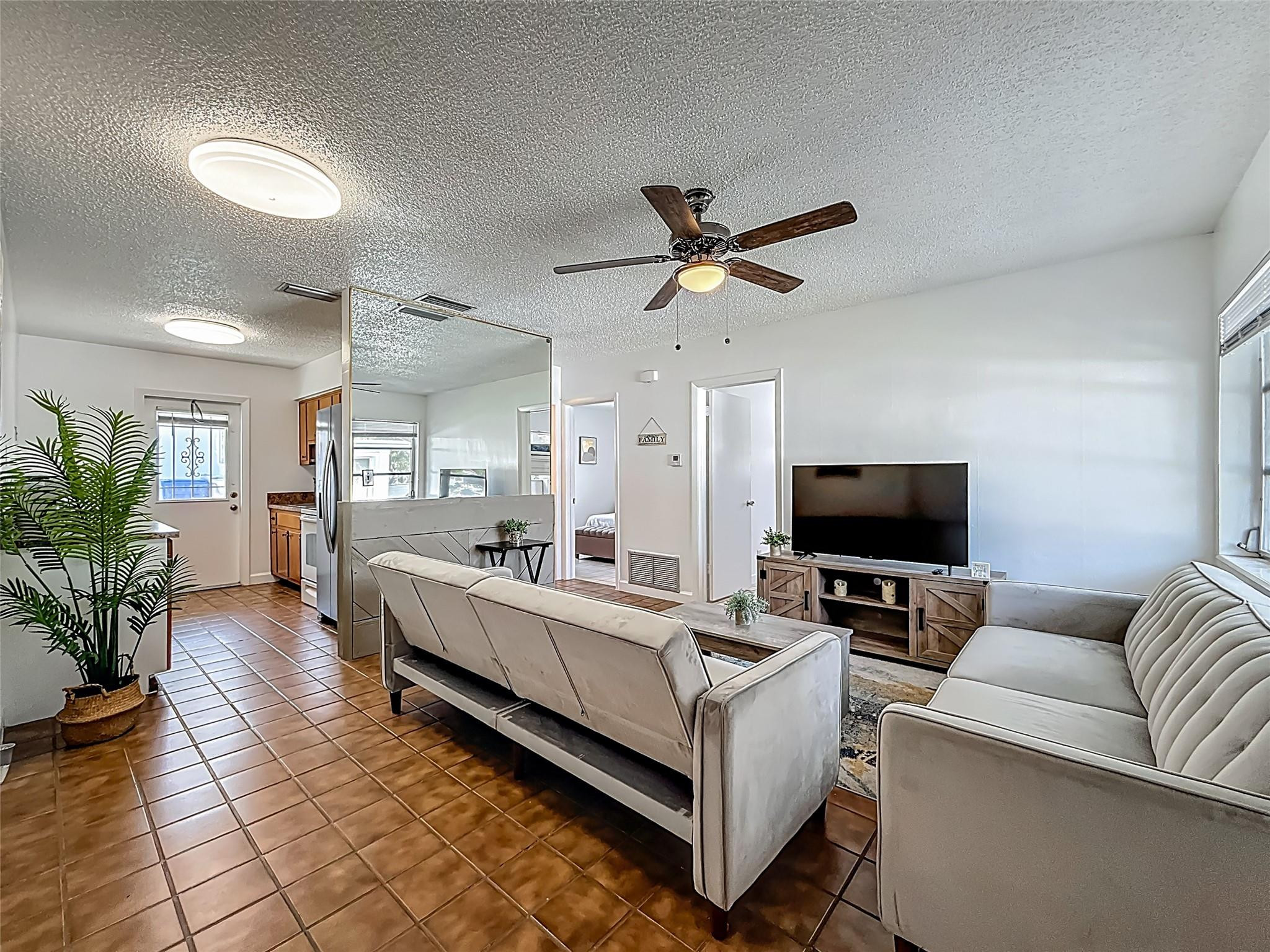 2275 SE 6th Street 1
