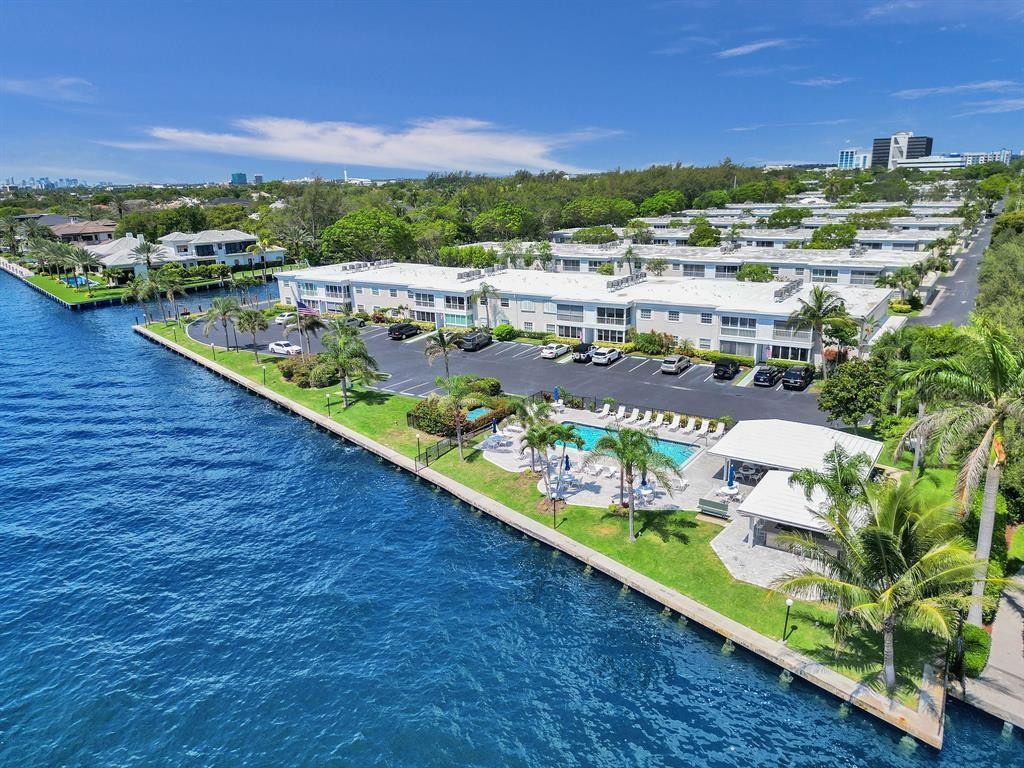 6211 Bay Club Drive 4