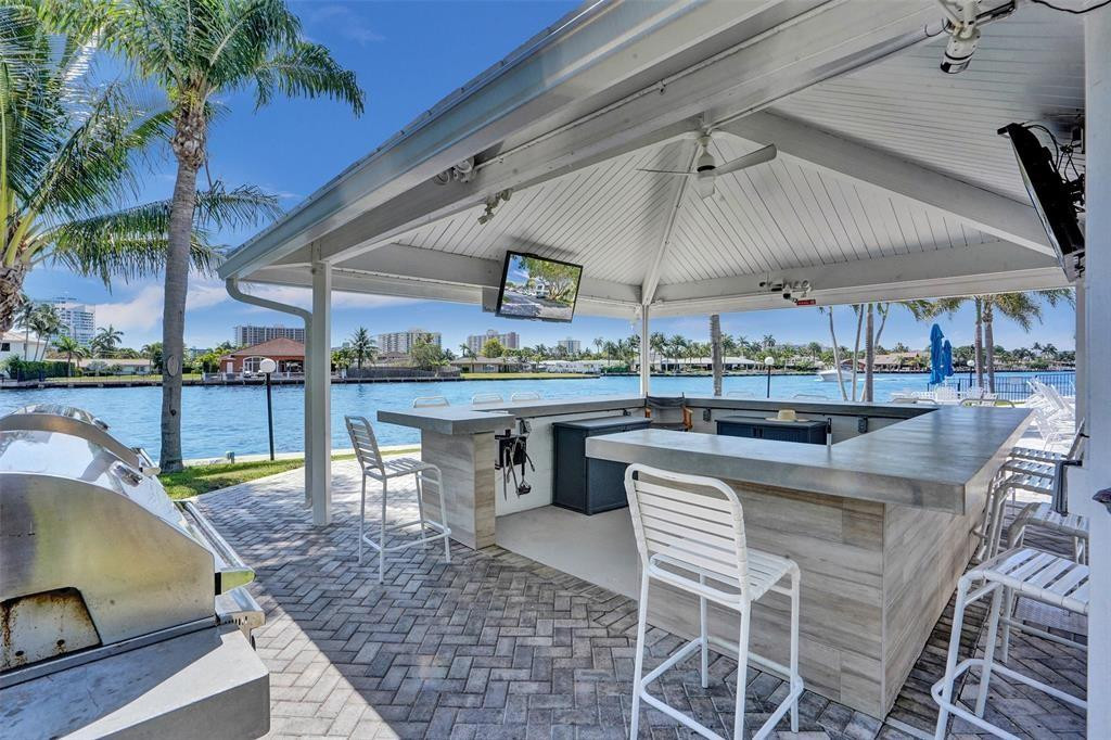 6211 Bay Club Drive 4
