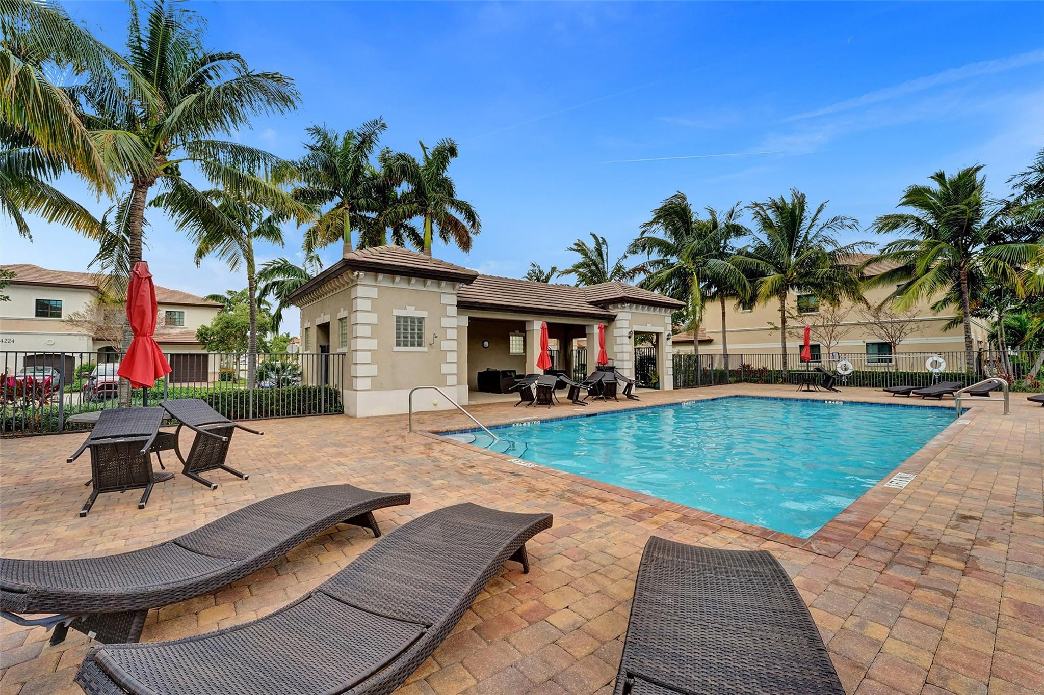 4228 N Dixie Highway 103