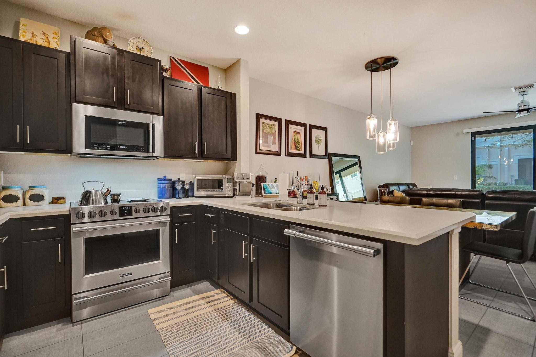 4228 N Dixie Highway 103