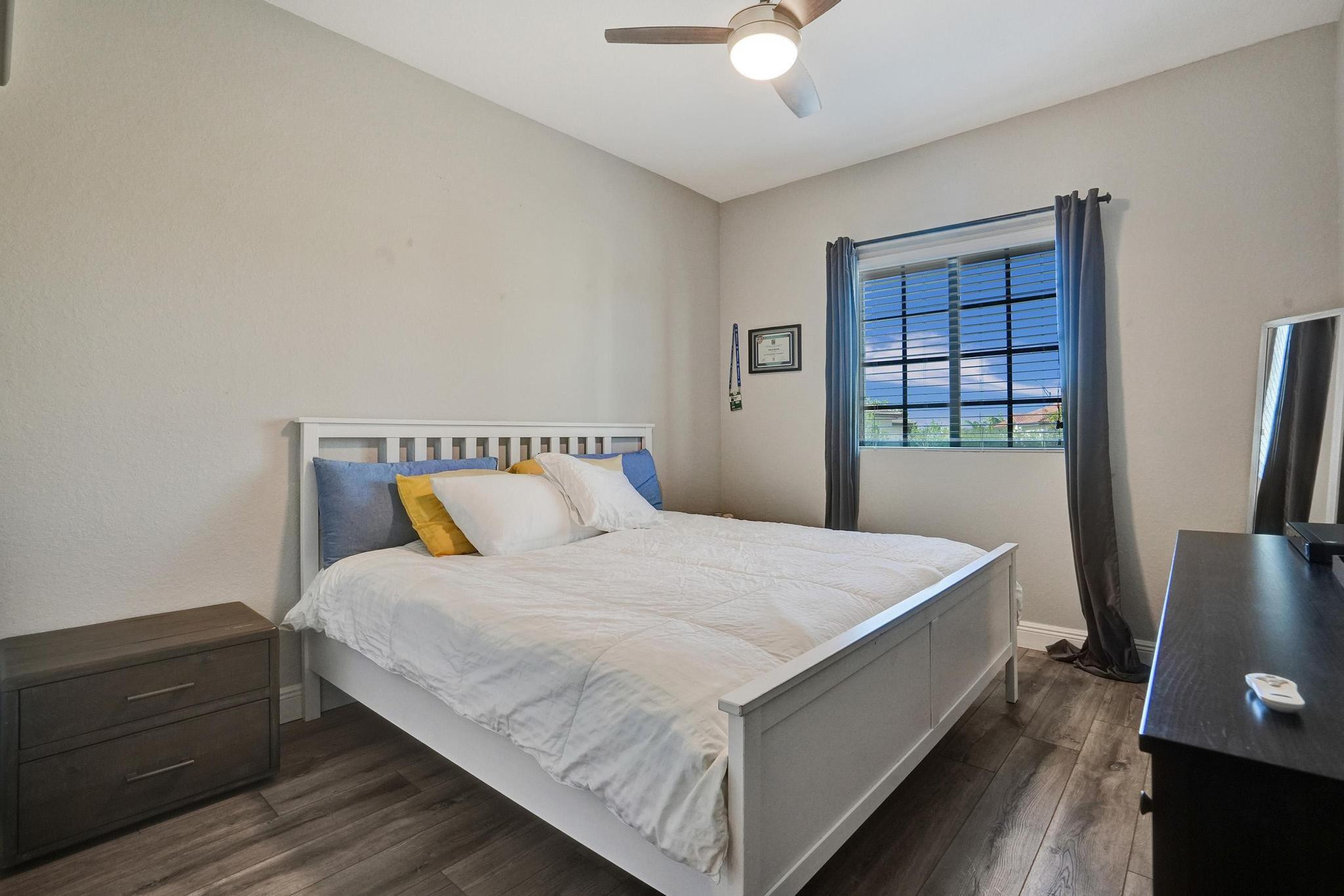 4228 N Dixie Highway 103