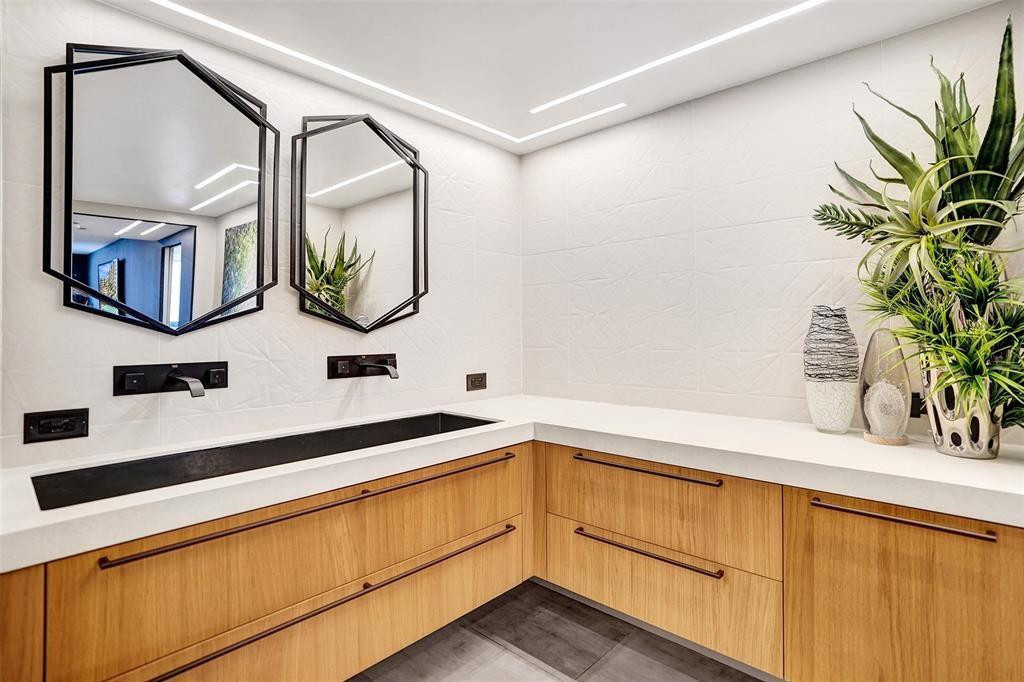 2900 NE 14th Street Causeway 510