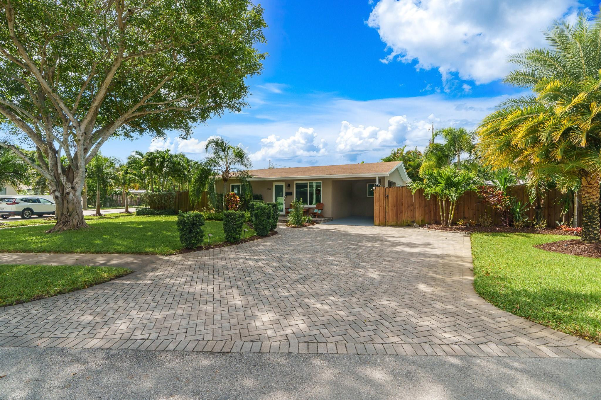 558 NE 28th Street