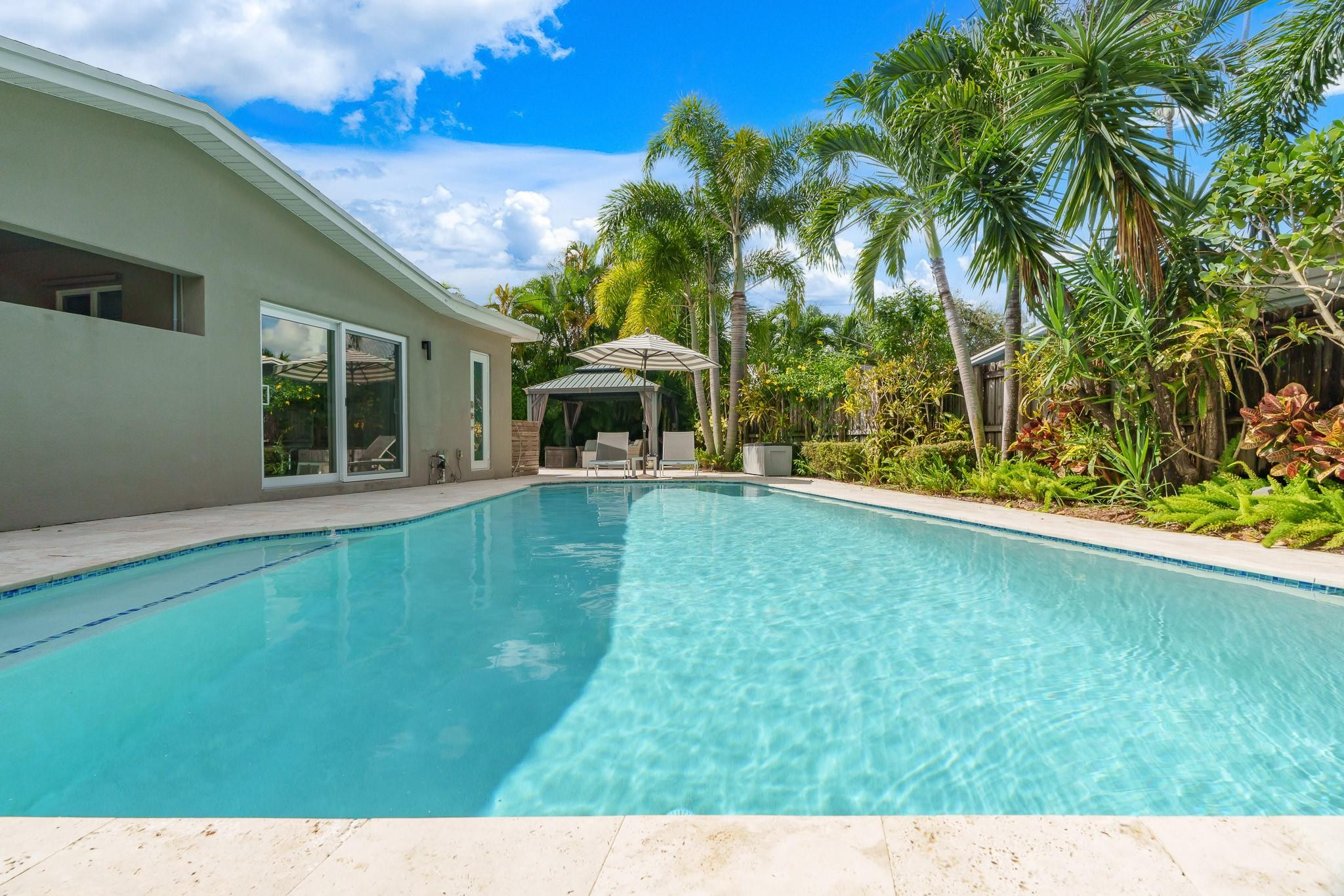 558 NE 28th Street