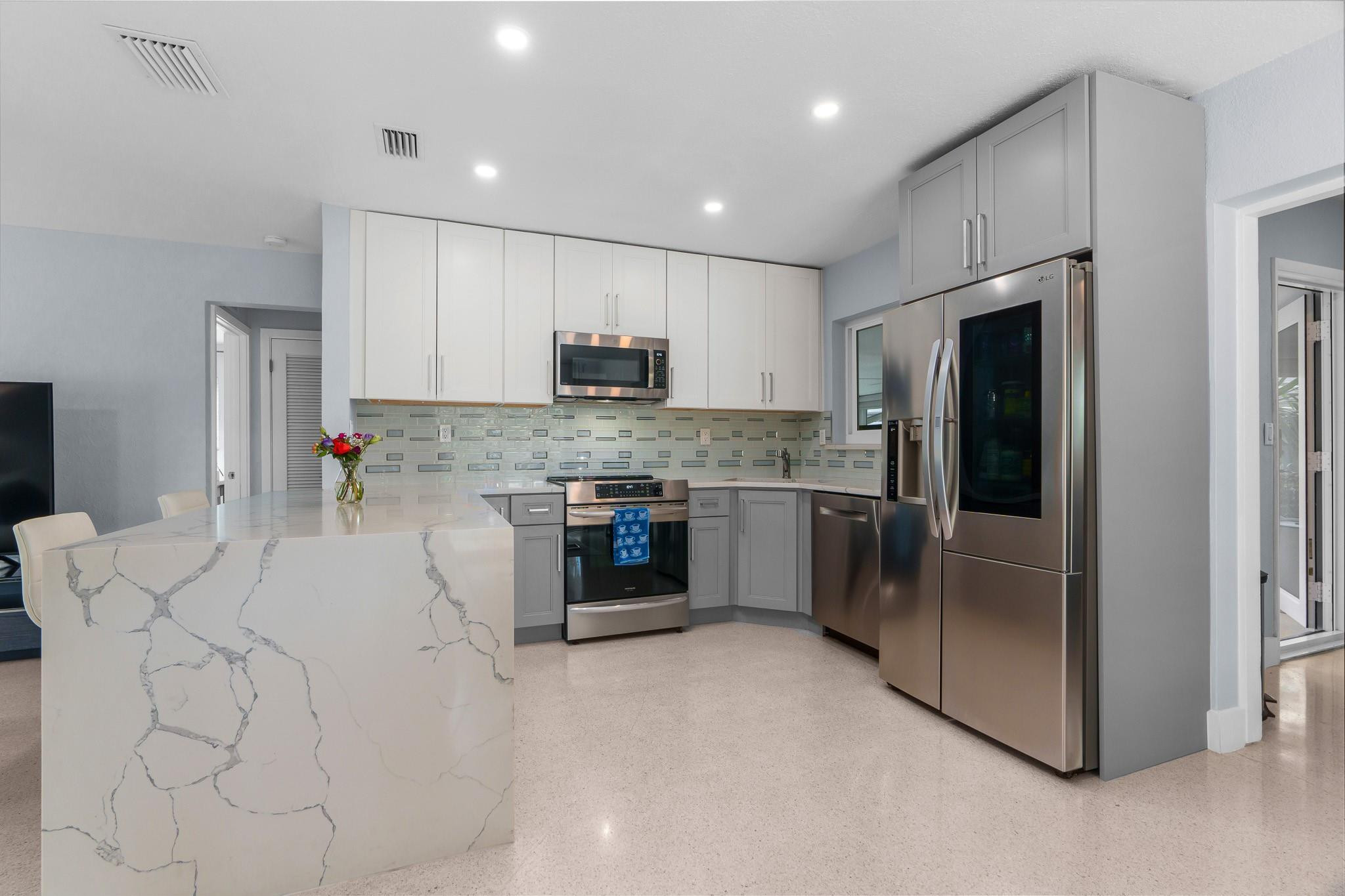 558 NE 28th Street