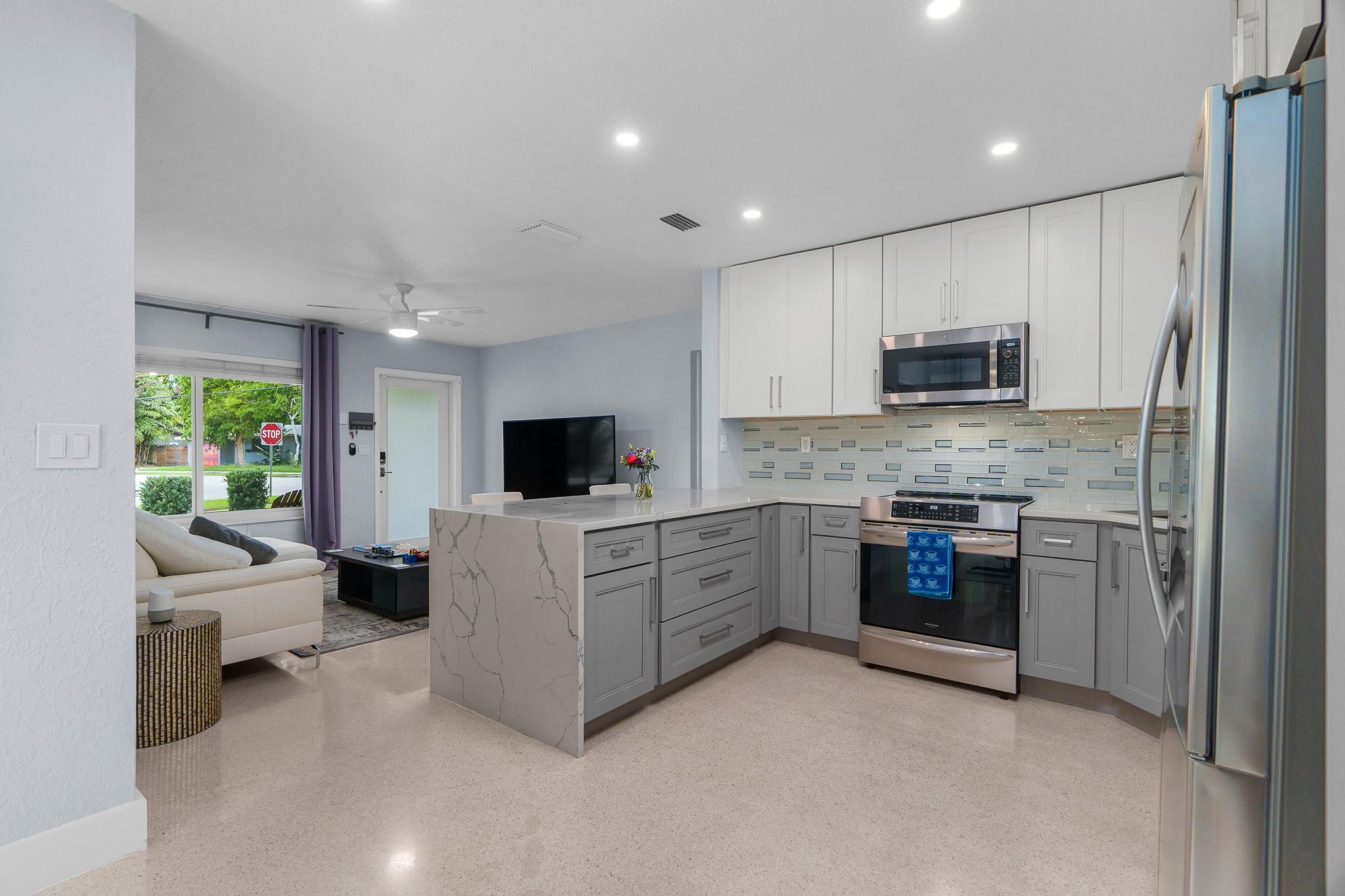558 NE 28th Street